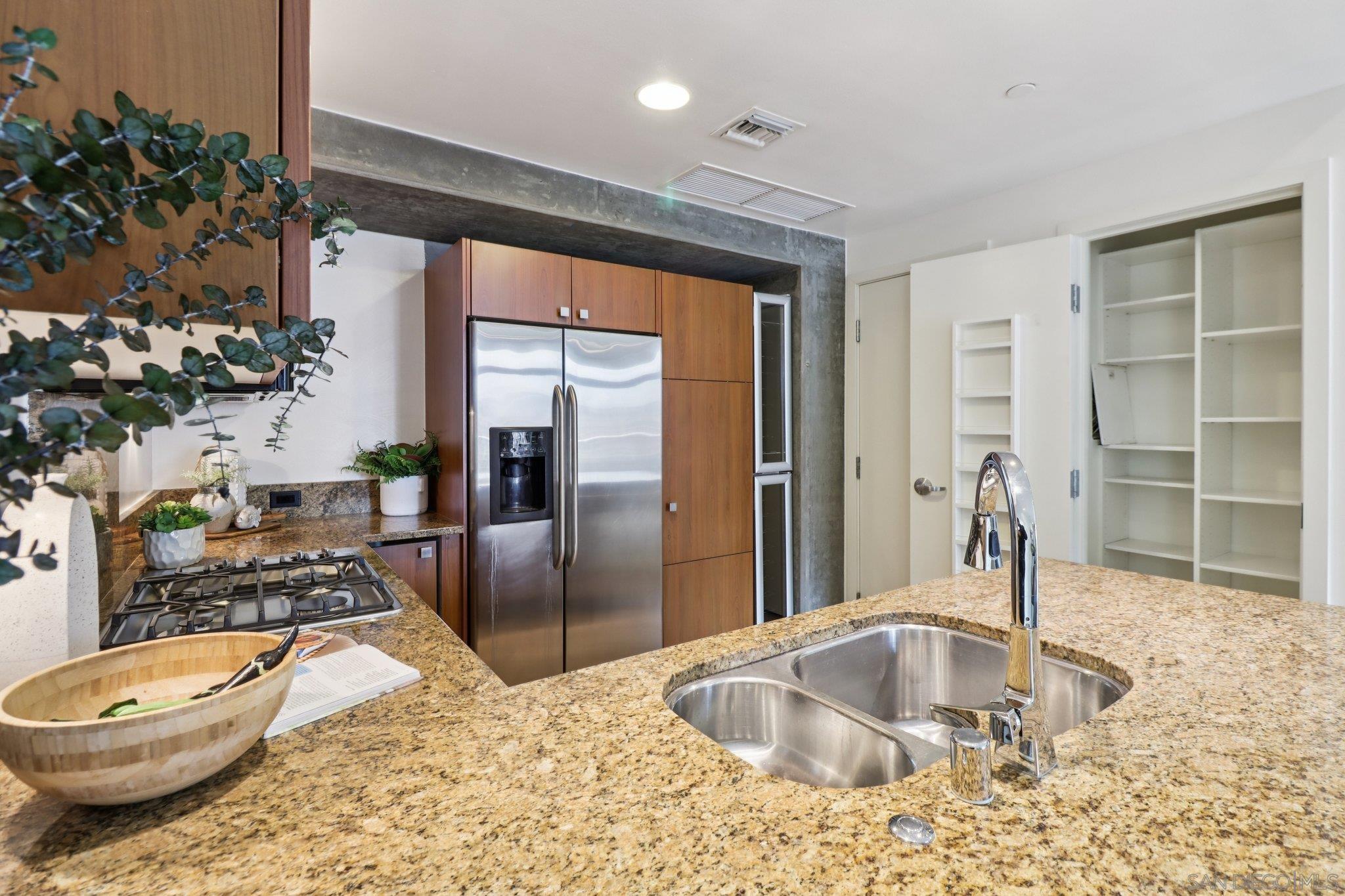Detail Gallery Image 22 of 64 For 800  the Mark Lane  #607,  San Diego,  CA 92101 - 2 Beds | 2 Baths