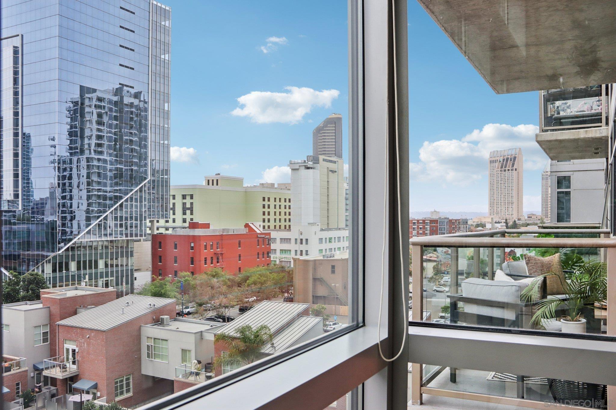 Detail Gallery Image 35 of 64 For 800  the Mark Lane  #607,  San Diego,  CA 92101 - 2 Beds | 2 Baths