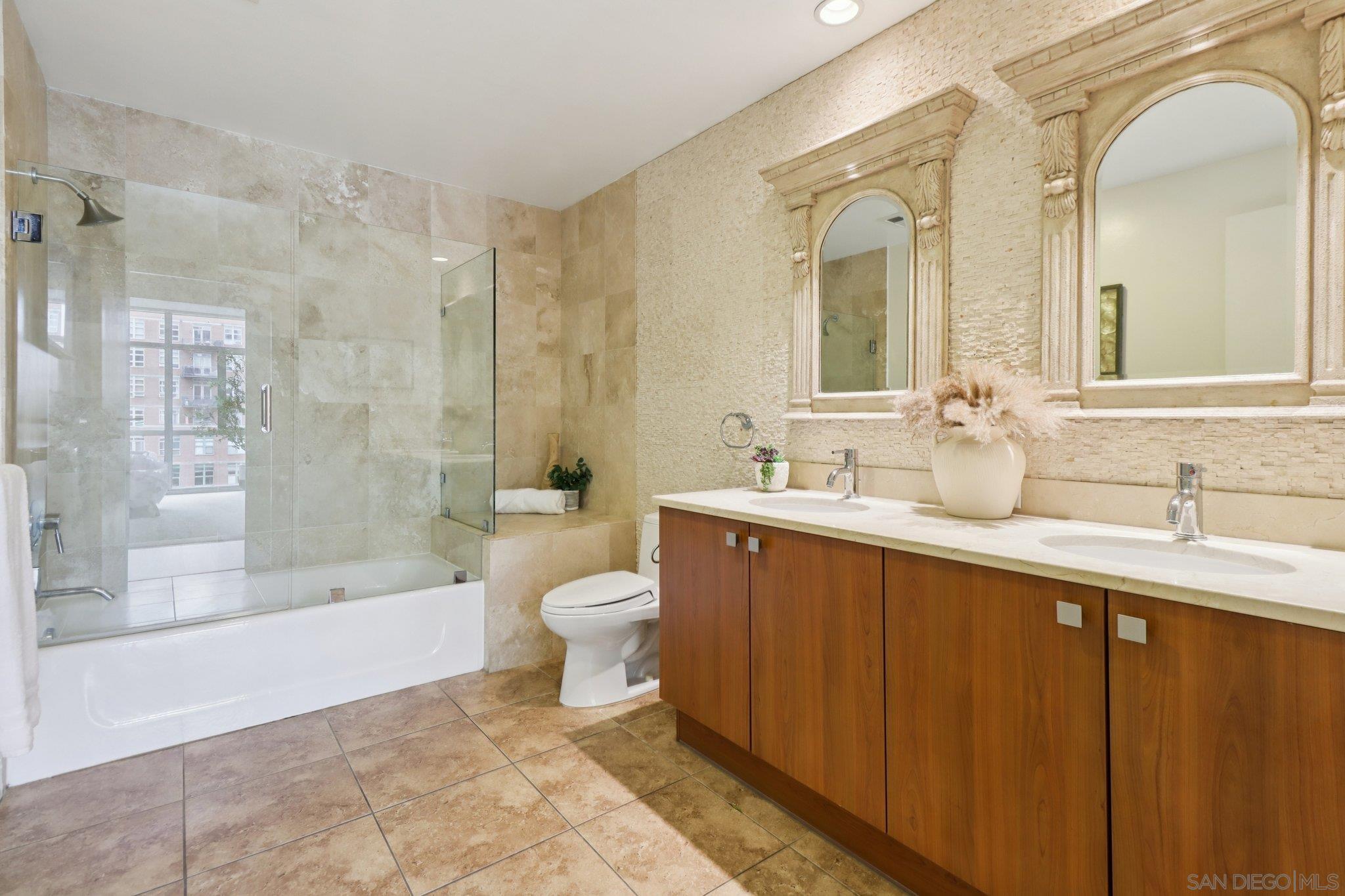 Detail Gallery Image 40 of 64 For 800  the Mark Lane  #607,  San Diego,  CA 92101 - 2 Beds | 2 Baths