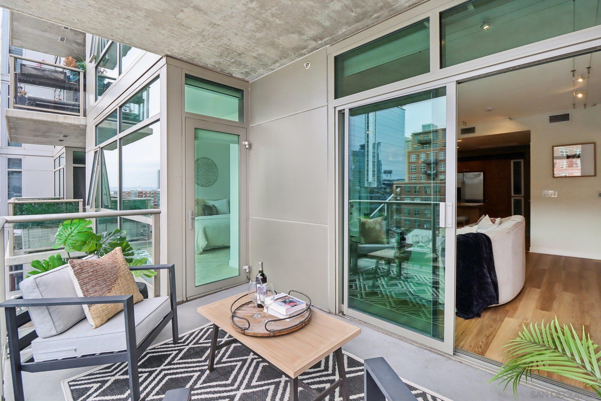 Detail Gallery Image 9 of 64 For 800  the Mark Lane  #607,  San Diego,  CA 92101 - 2 Beds | 2 Baths