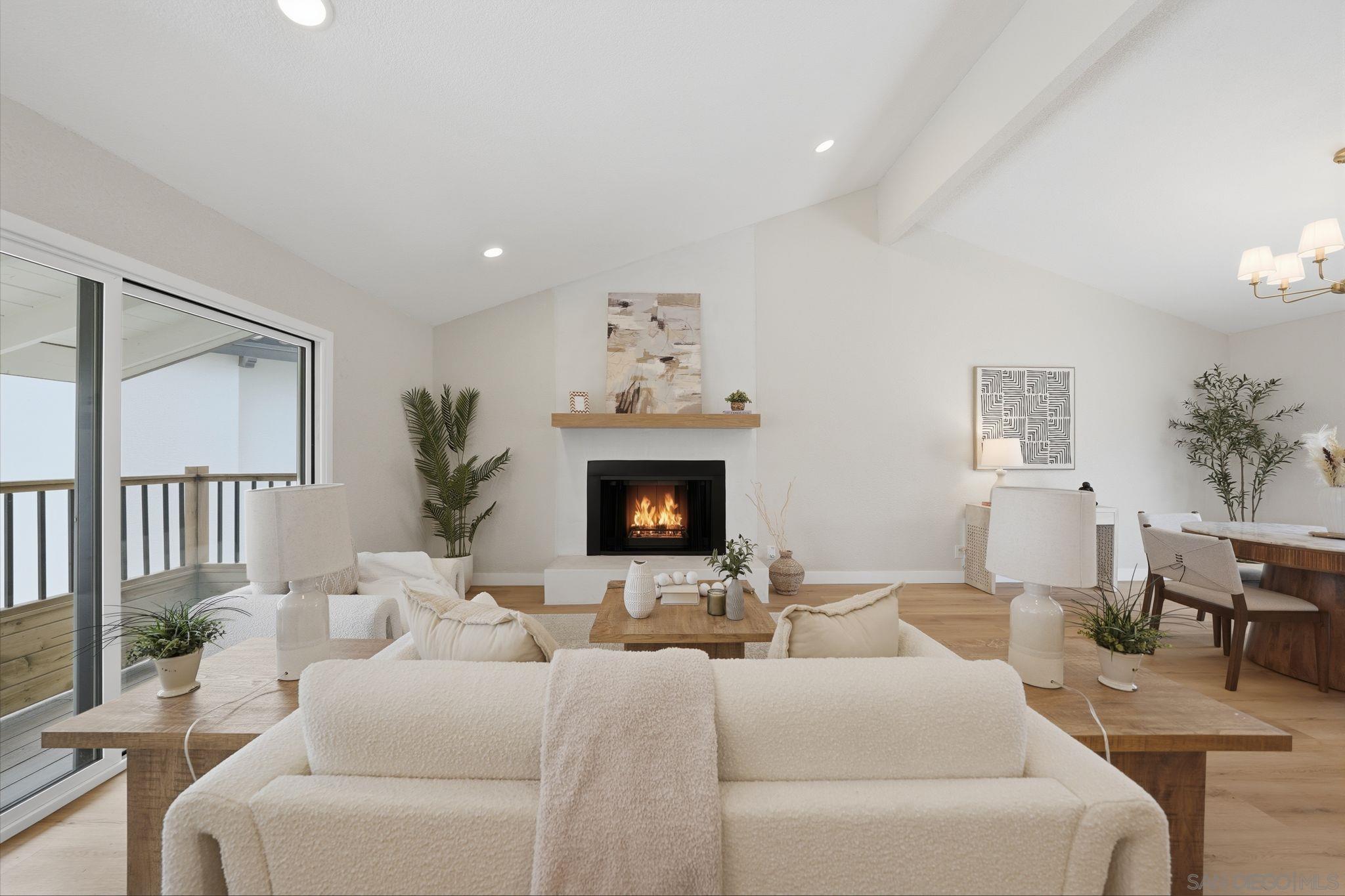 Detail Gallery Image 11 of 46 For 3344  Goldfinch St, San Diego,  CA 92103 - 3 Beds | 2/1 Baths