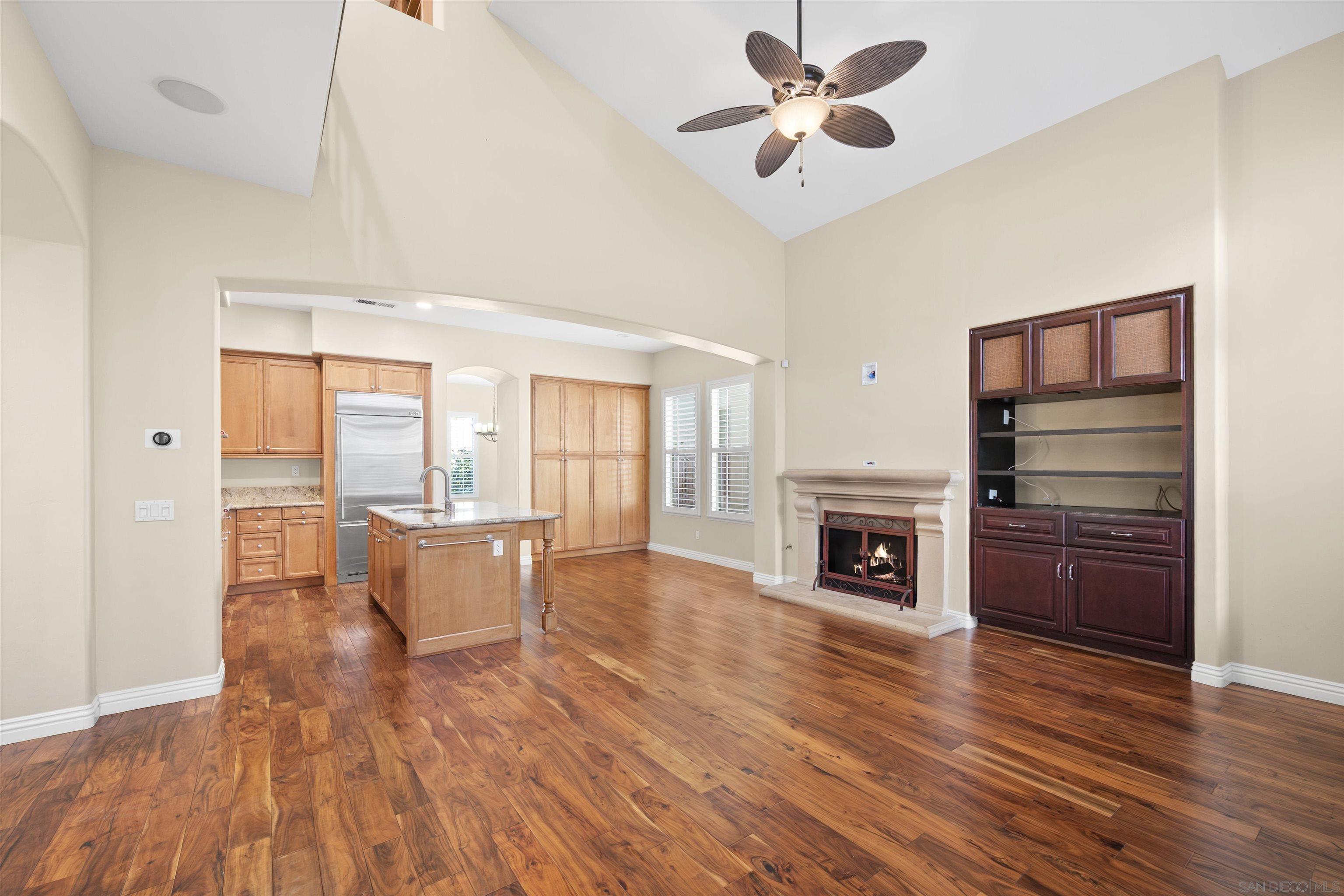 Detail Gallery Image 18 of 54 For 2873 W Bainbridge Rd., San Diego,  CA 92106 - 4 Beds | 3 Baths