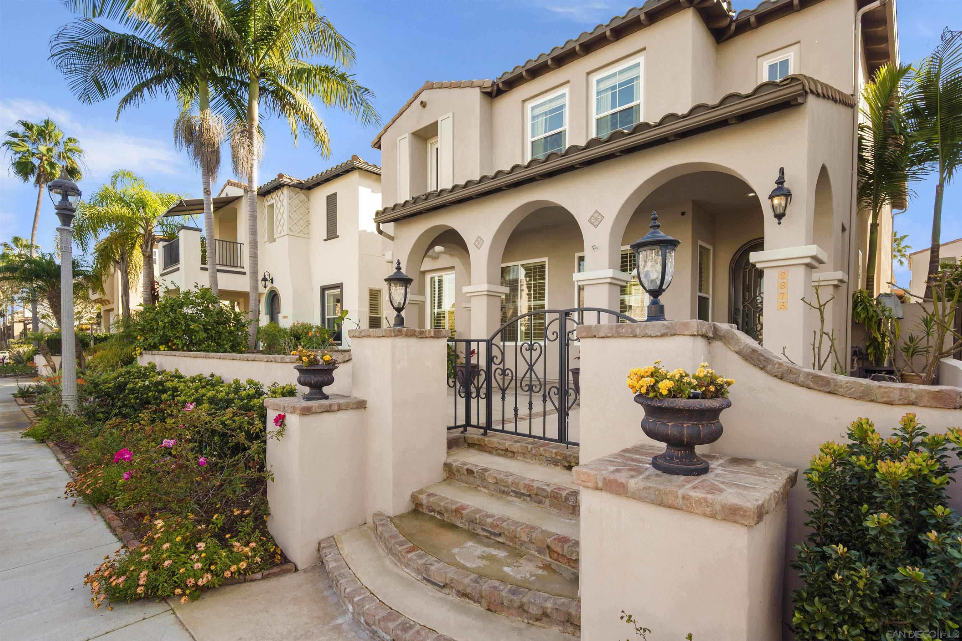 Detail Gallery Image 3 of 54 For 2873 W Bainbridge Rd., San Diego,  CA 92106 - 4 Beds | 3 Baths