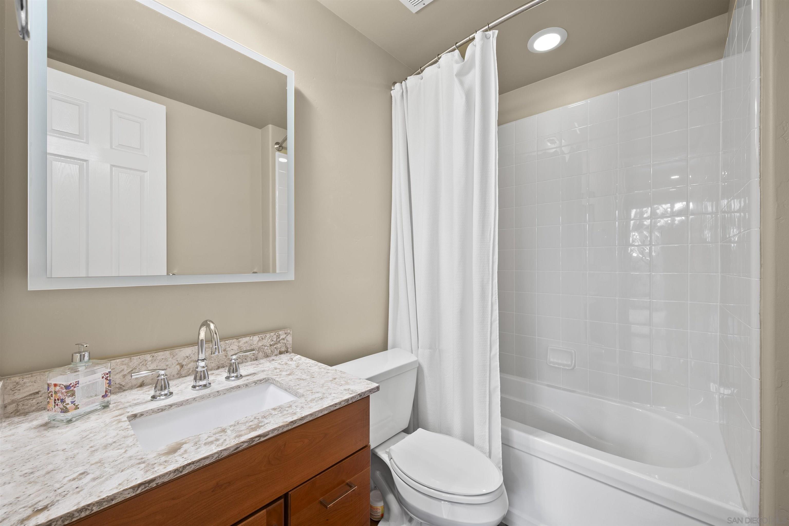 Detail Gallery Image 22 of 54 For 2873 W Bainbridge Rd., San Diego,  CA 92106 - 4 Beds | 3 Baths