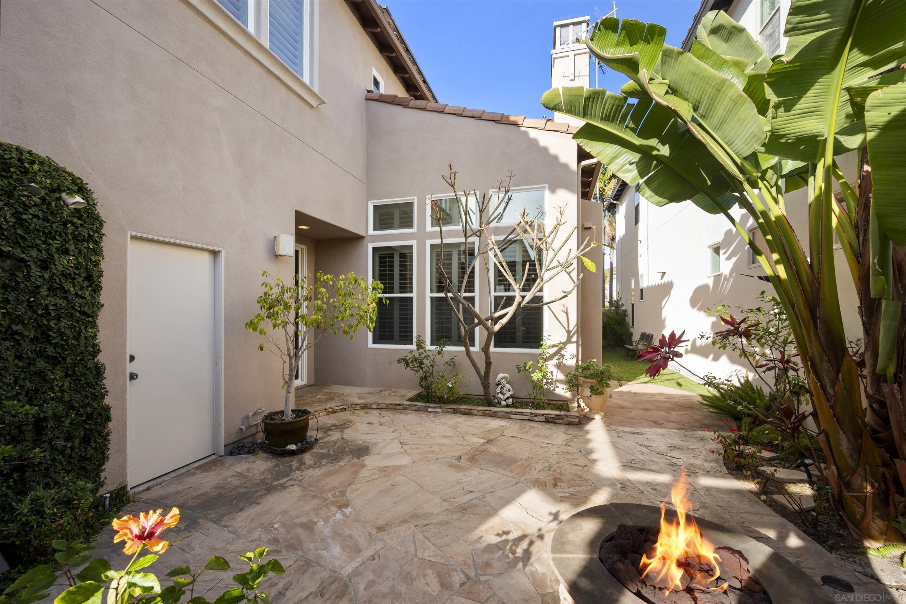 Detail Gallery Image 44 of 54 For 2873 W Bainbridge Rd., San Diego,  CA 92106 - 4 Beds | 3 Baths