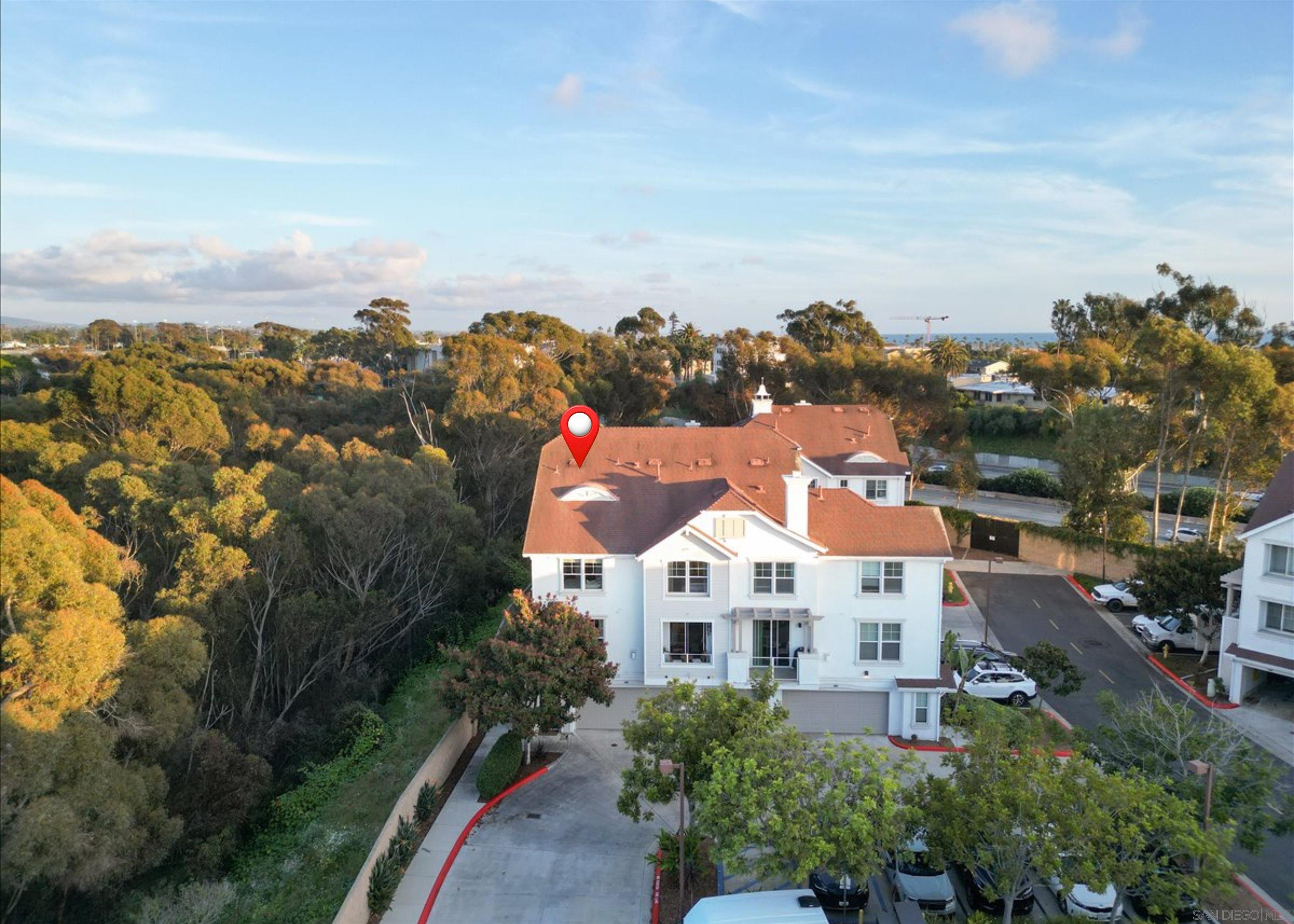 Detail Gallery Image 2 of 38 For 750  Harbor Cliff Way  #102,  Oceanside,  CA 92054 - 2 Beds | 2/1 Baths