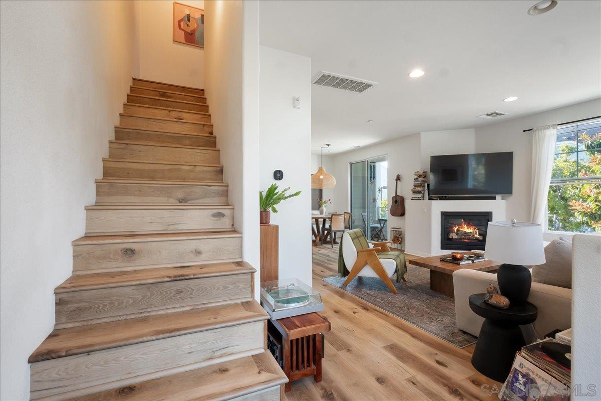 Detail Gallery Image 4 of 38 For 750  Harbor Cliff Way  #102,  Oceanside,  CA 92054 - 2 Beds | 2/1 Baths