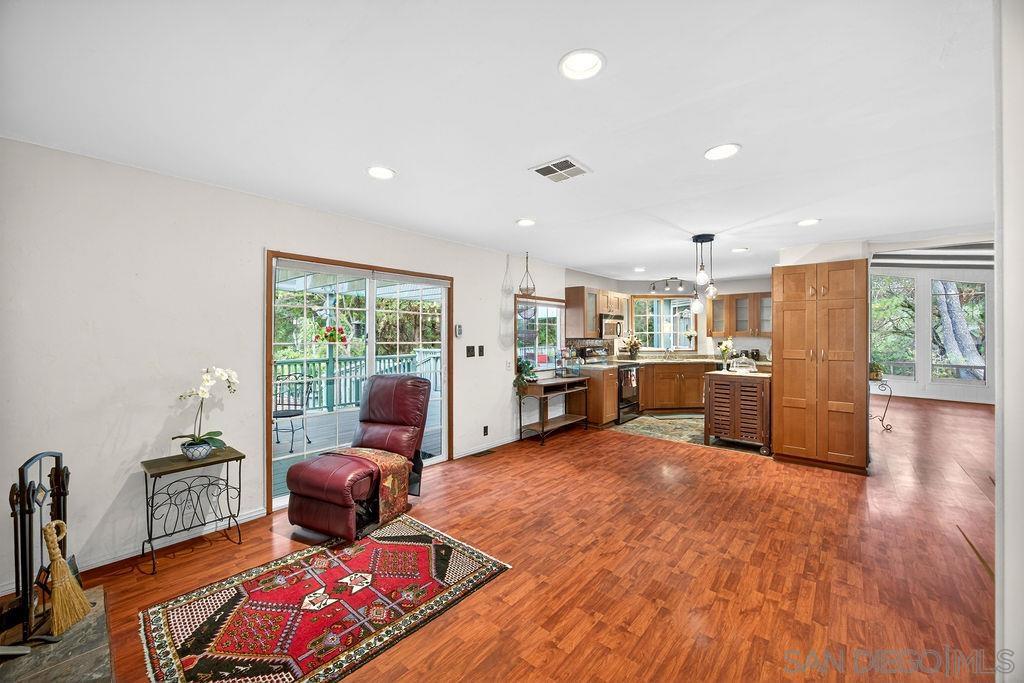 Detail Gallery Image 13 of 50 For 8975  Lawrence Welk Dr Spc 451  #451,  Escondido,  CA 92026 - 2 Beds | 2 Baths