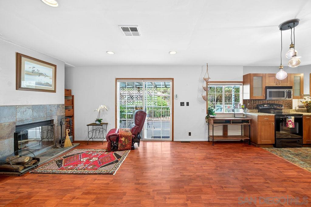 Detail Gallery Image 14 of 50 For 8975  Lawrence Welk Dr Spc 451  #451,  Escondido,  CA 92026 - 2 Beds | 2 Baths