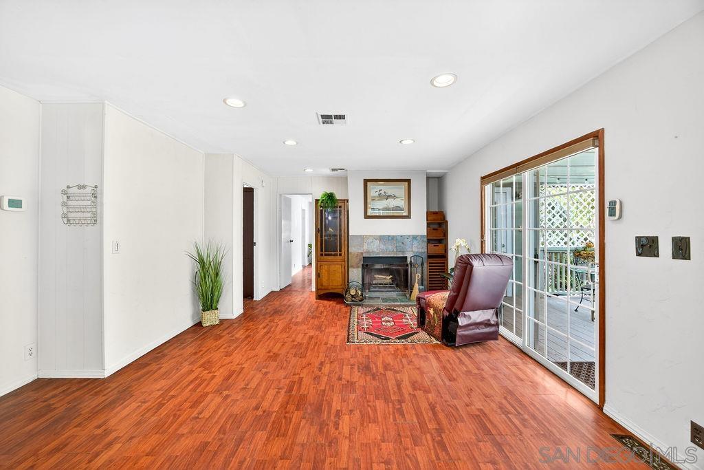 Detail Gallery Image 15 of 50 For 8975  Lawrence Welk Dr Spc 451  #451,  Escondido,  CA 92026 - 2 Beds | 2 Baths