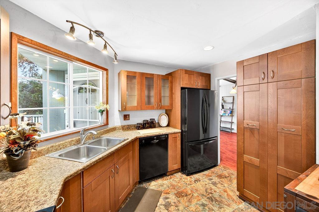 Detail Gallery Image 17 of 50 For 8975  Lawrence Welk Dr Spc 451  #451,  Escondido,  CA 92026 - 2 Beds | 2 Baths