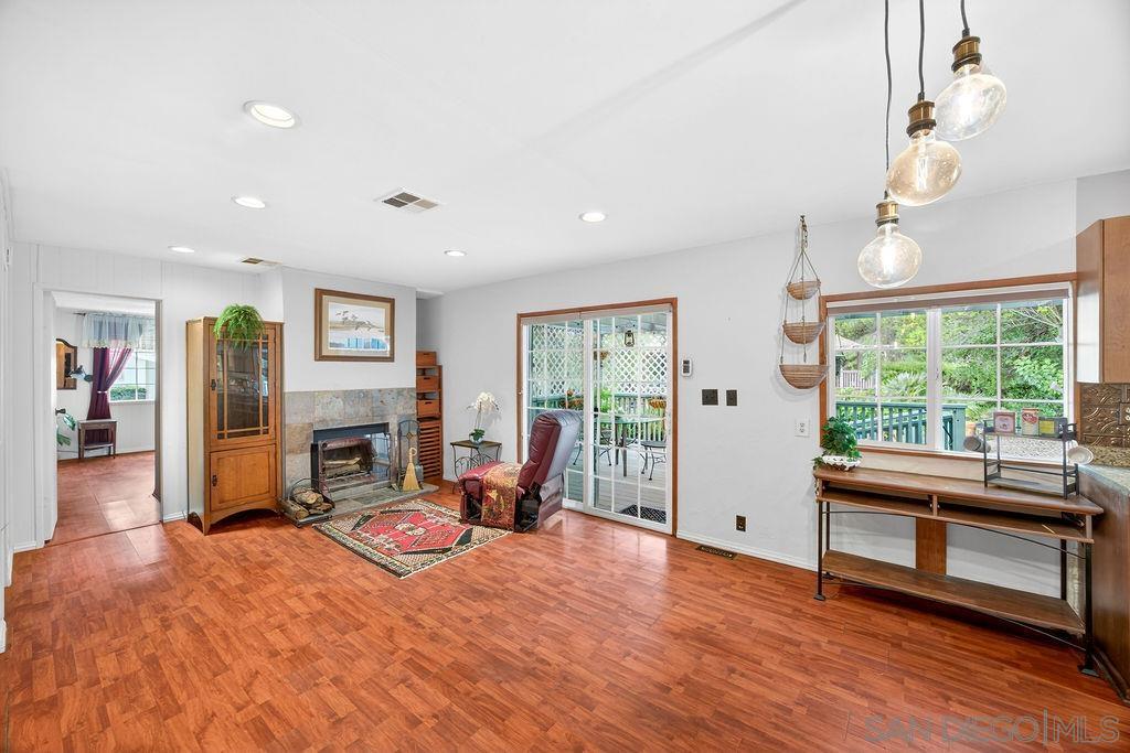 Detail Gallery Image 4 of 50 For 8975  Lawrence Welk Dr Spc 451  #451,  Escondido,  CA 92026 - 2 Beds | 2 Baths