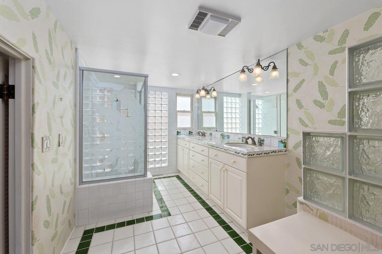 Detail Gallery Image 25 of 48 For 595  Rosecrans Street, San Diego,  CA 92106 - 4 Beds | 2/1 Baths