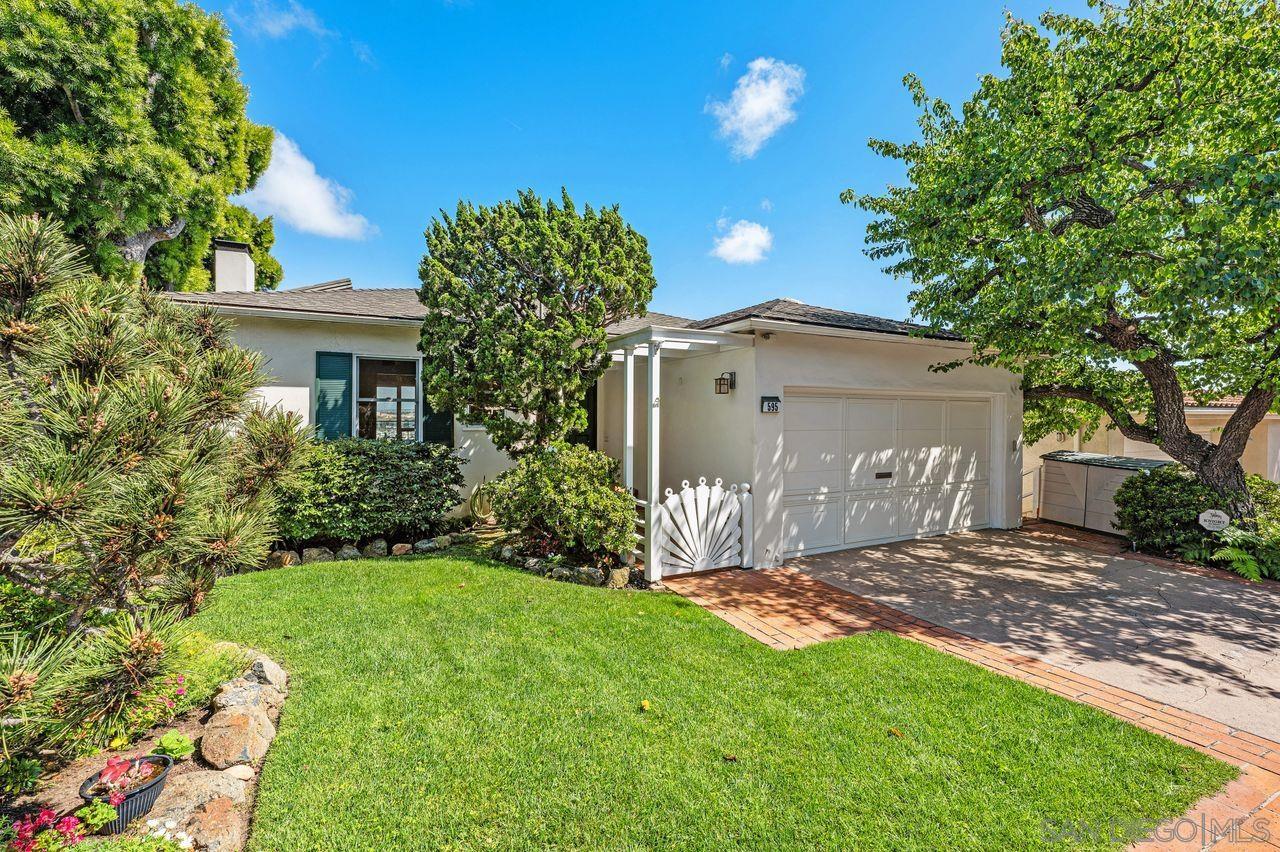 Detail Gallery Image 4 of 48 For 595  Rosecrans Street, San Diego,  CA 92106 - 4 Beds | 2/1 Baths