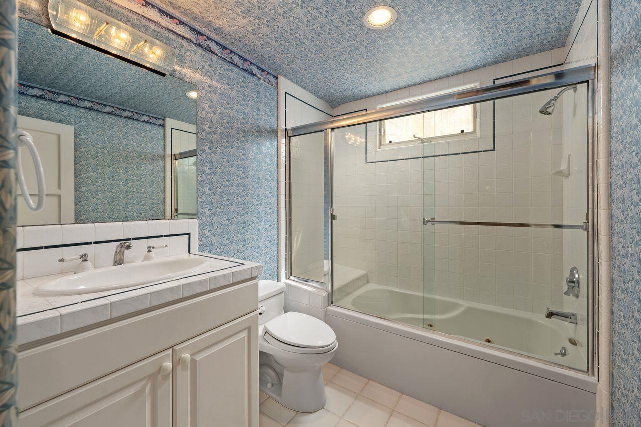 Detail Gallery Image 31 of 48 For 595  Rosecrans Street, San Diego,  CA 92106 - 4 Beds | 2/1 Baths