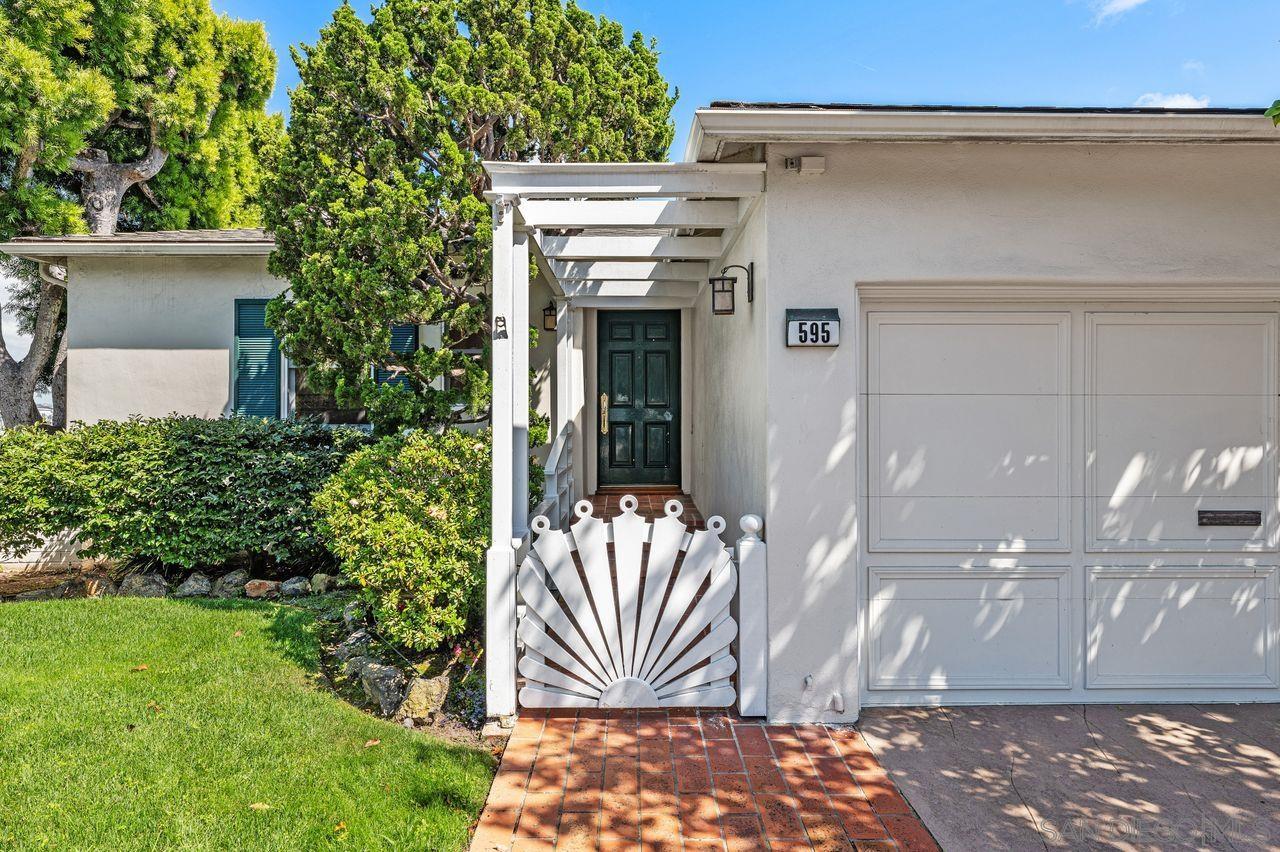 Detail Gallery Image 5 of 48 For 595  Rosecrans Street, San Diego,  CA 92106 - 4 Beds | 2/1 Baths