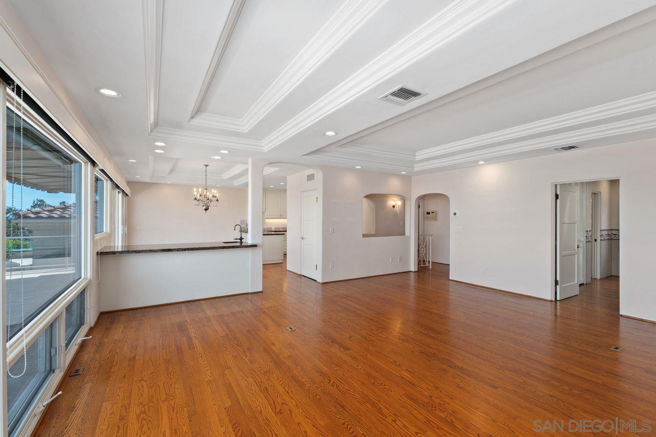 Detail Gallery Image 9 of 48 For 595  Rosecrans Street, San Diego,  CA 92106 - 4 Beds | 2/1 Baths