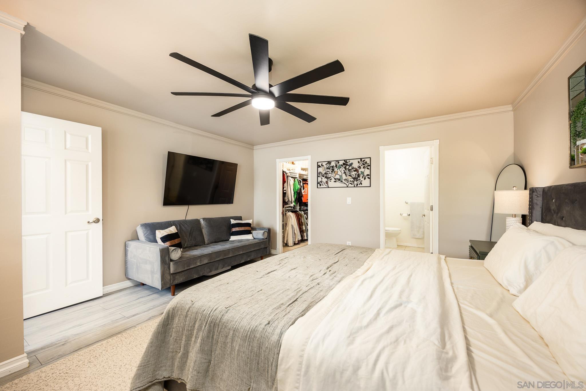 Detail Gallery Image 11 of 31 For 832  Kalpati Cir  #E,  Carlsbad,  CA 92008 - 3 Beds | 2/1 Baths