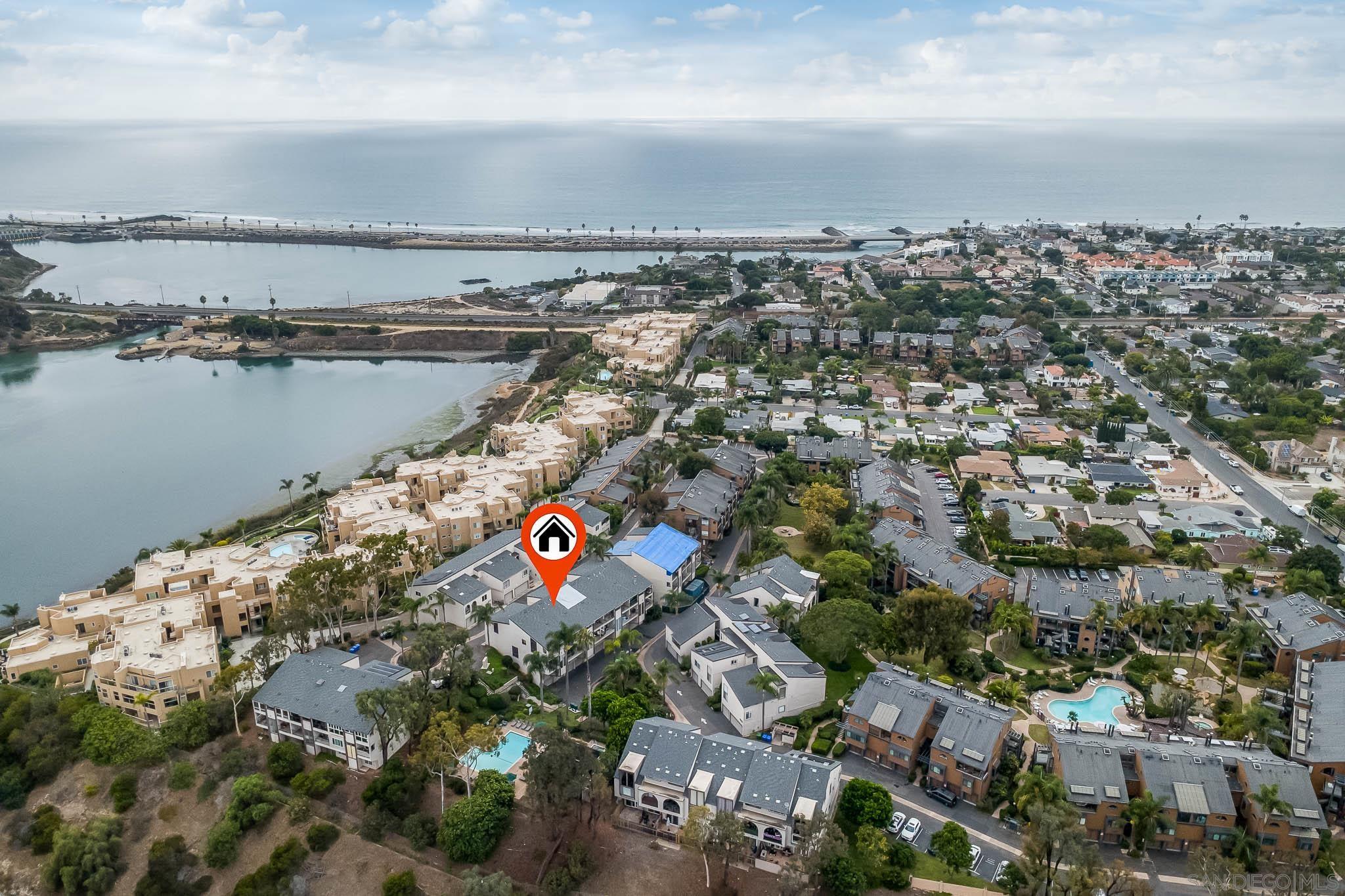 Detail Gallery Image 28 of 31 For 832  Kalpati Cir  #E,  Carlsbad,  CA 92008 - 3 Beds | 2/1 Baths