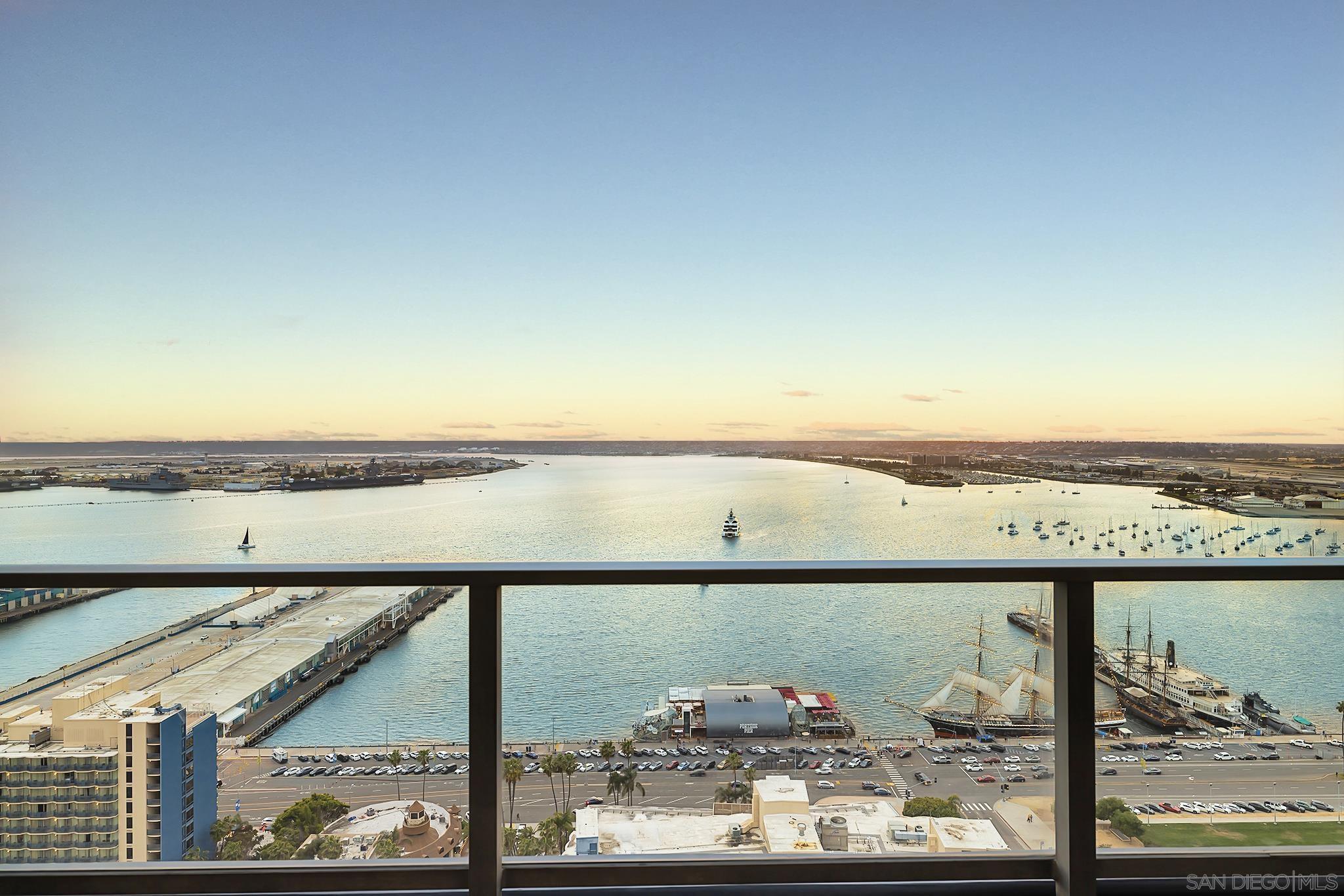 Detail Gallery Image 10 of 45 For 1325  Pacific Hwy  #3301,  San Diego,  CA 92101 - 2 Beds | 2/1 Baths