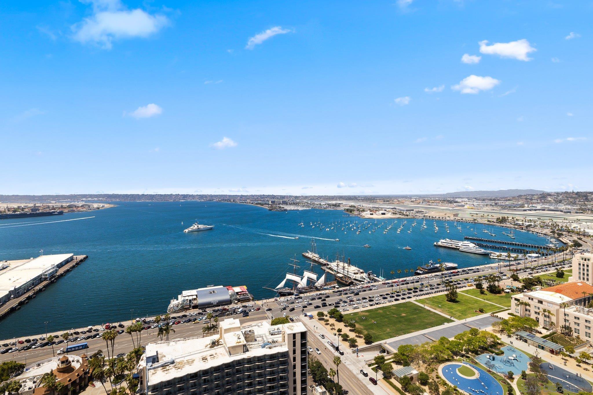 Detail Gallery Image 13 of 45 For 1325  Pacific Hwy  #3301,  San Diego,  CA 92101 - 2 Beds | 2/1 Baths