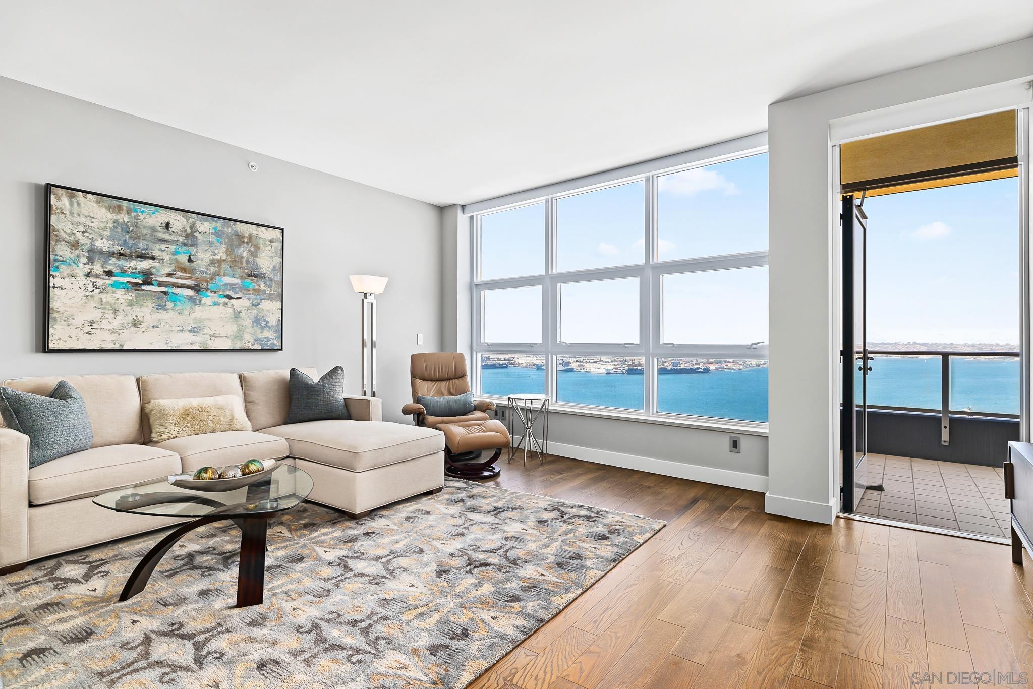 Detail Gallery Image 3 of 45 For 1325  Pacific Hwy  #3301,  San Diego,  CA 92101 - 2 Beds | 2/1 Baths