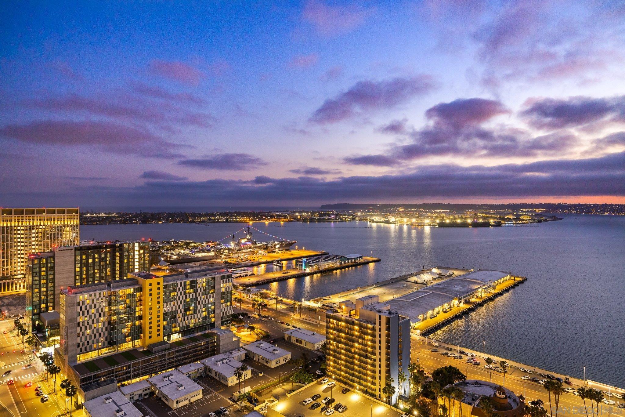 Detail Gallery Image 17 of 45 For 1325  Pacific Hwy  #3301,  San Diego,  CA 92101 - 2 Beds | 2/1 Baths