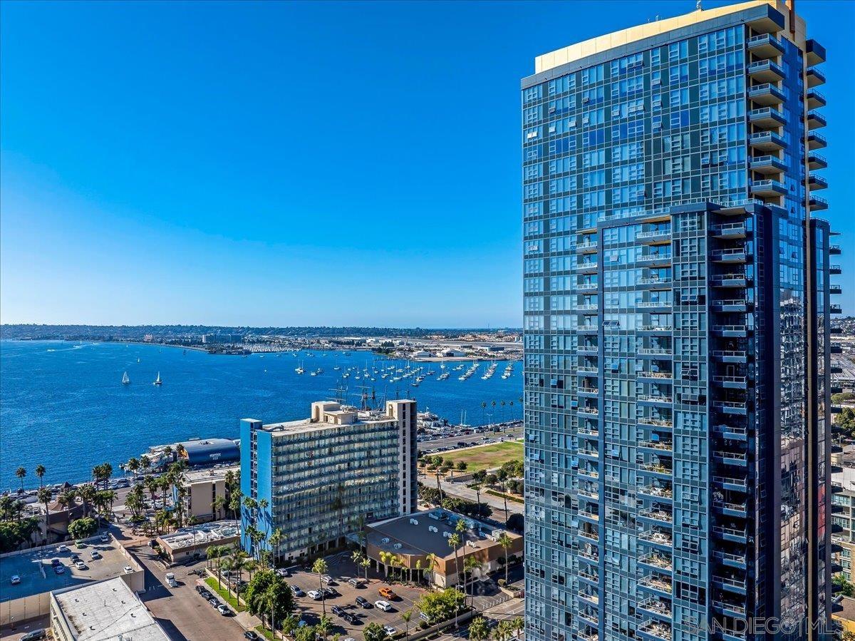 Detail Gallery Image 27 of 45 For 1325  Pacific Hwy  #3301,  San Diego,  CA 92101 - 2 Beds | 2/1 Baths