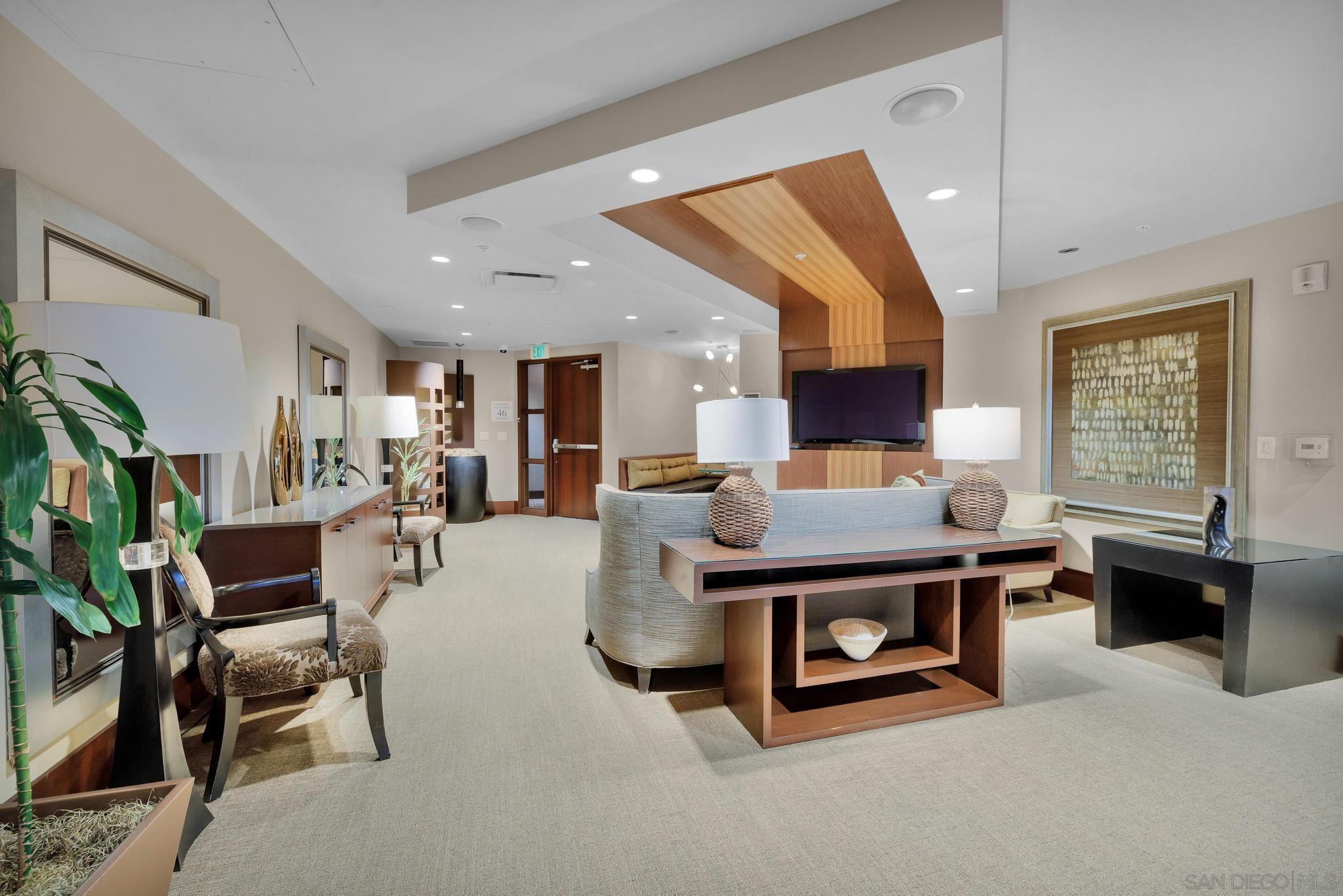 Detail Gallery Image 34 of 45 For 1325  Pacific Hwy  #3301,  San Diego,  CA 92101 - 2 Beds | 2/1 Baths