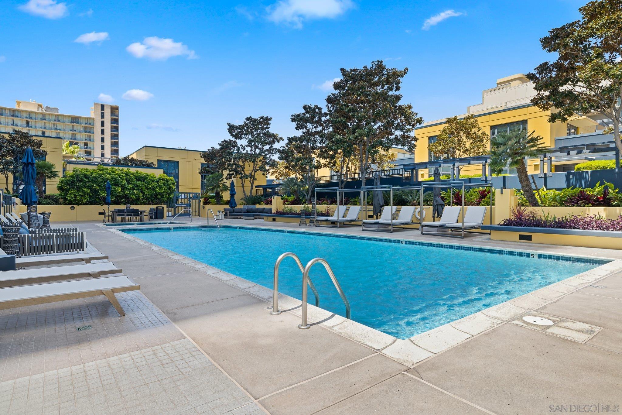 Detail Gallery Image 39 of 45 For 1325  Pacific Hwy  #3301,  San Diego,  CA 92101 - 2 Beds | 2/1 Baths