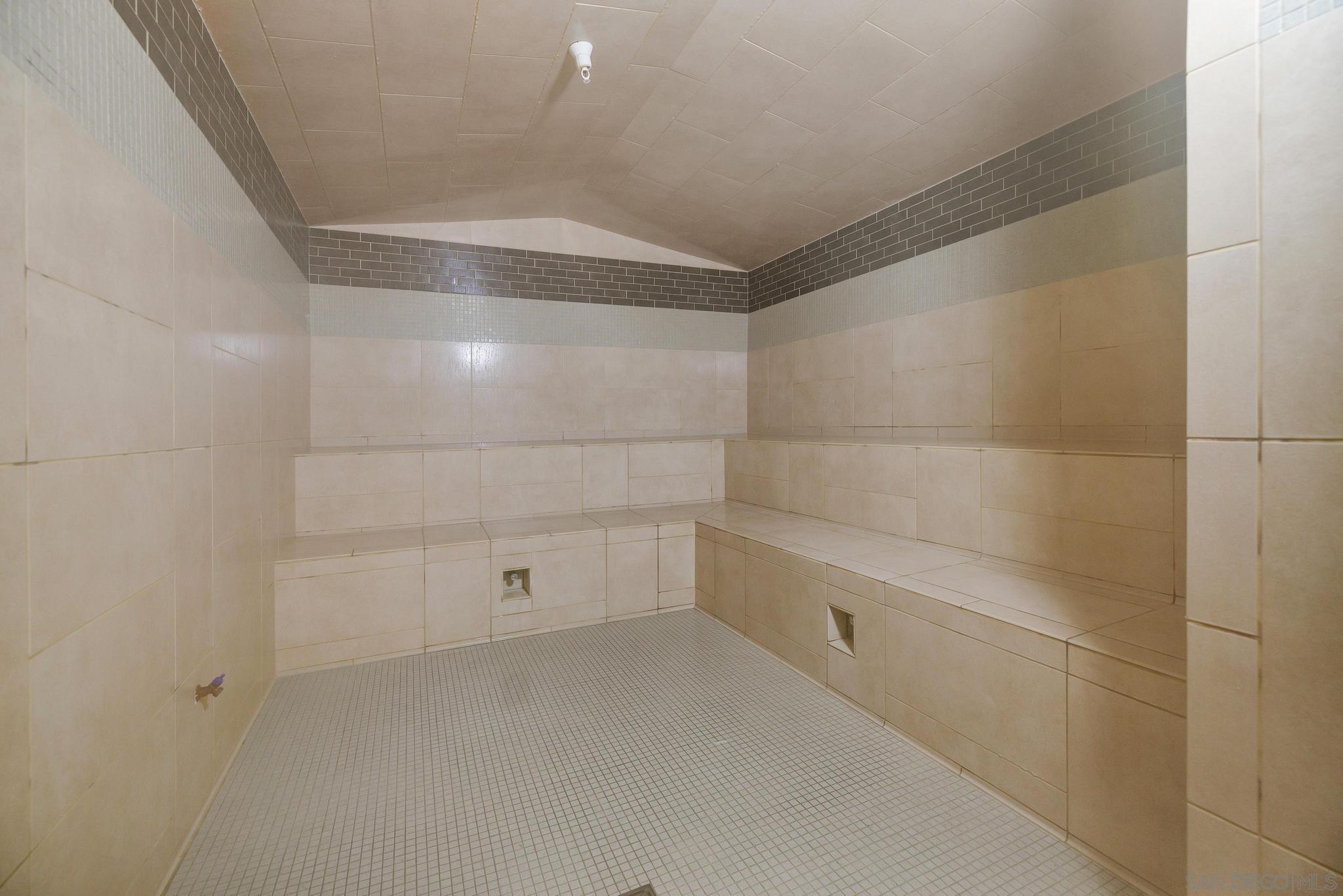 Detail Gallery Image 44 of 45 For 1325  Pacific Hwy  #3301,  San Diego,  CA 92101 - 2 Beds | 2/1 Baths