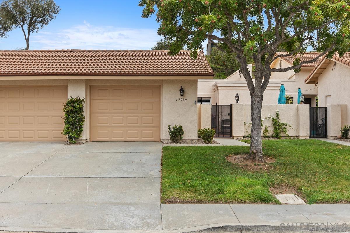 Detail Gallery Image 1 of 53 For 17939  Avenida Alozdra, San Diego,  CA 92128 - 2 Beds | 2 Baths
