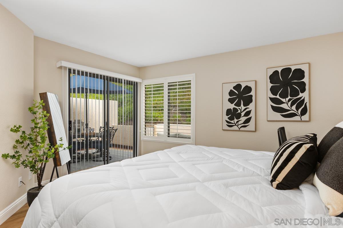 Detail Gallery Image 12 of 53 For 17939  Avenida Alozdra, San Diego,  CA 92128 - 2 Beds | 2 Baths