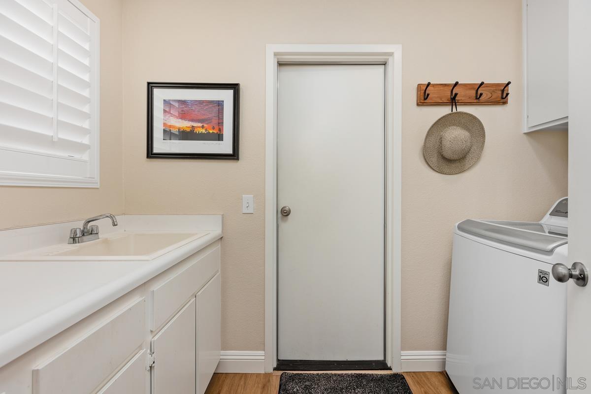 Detail Gallery Image 27 of 53 For 17939  Avenida Alozdra, San Diego,  CA 92128 - 2 Beds | 2 Baths