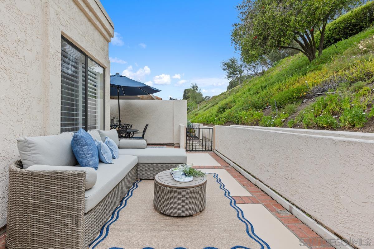 Detail Gallery Image 38 of 53 For 17939  Avenida Alozdra, San Diego,  CA 92128 - 2 Beds | 2 Baths