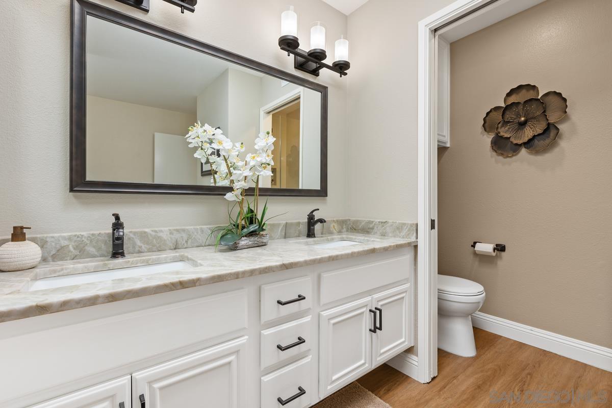 Detail Gallery Image 9 of 53 For 17939  Avenida Alozdra, San Diego,  CA 92128 - 2 Beds | 2 Baths