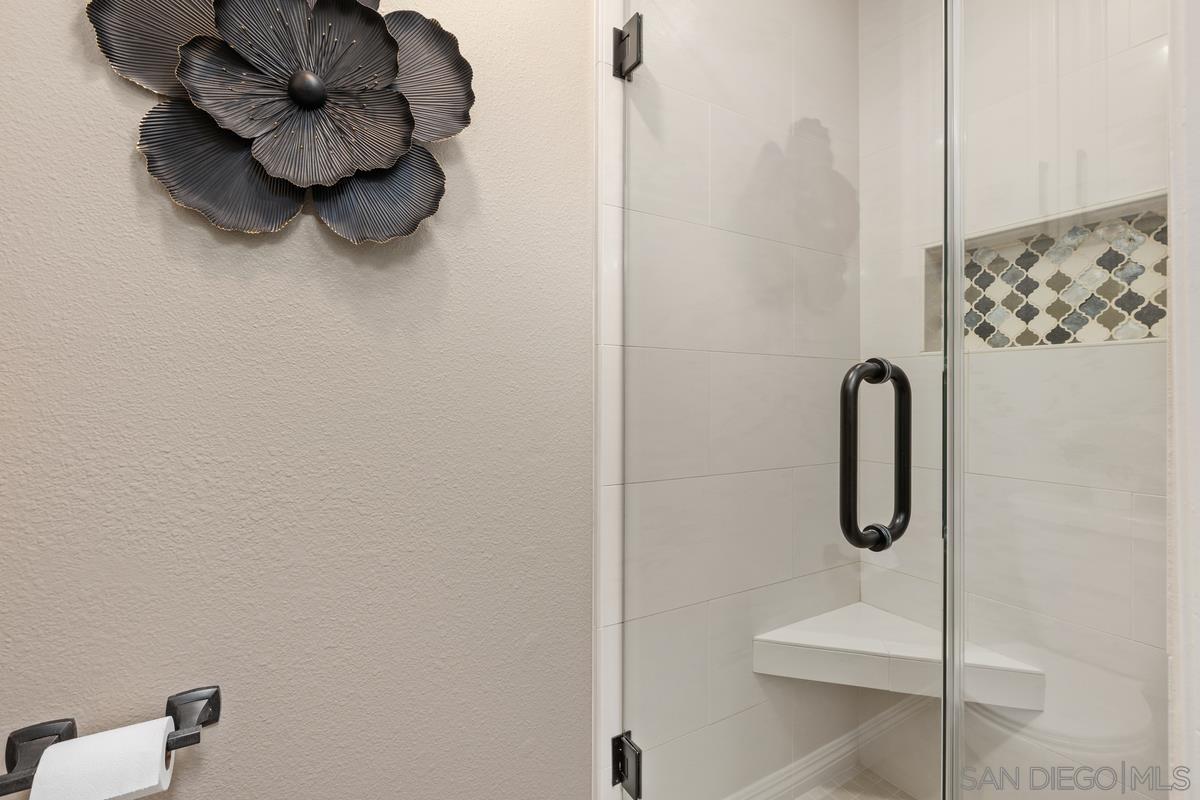 Detail Gallery Image 10 of 53 For 17939  Avenida Alozdra, San Diego,  CA 92128 - 2 Beds | 2 Baths