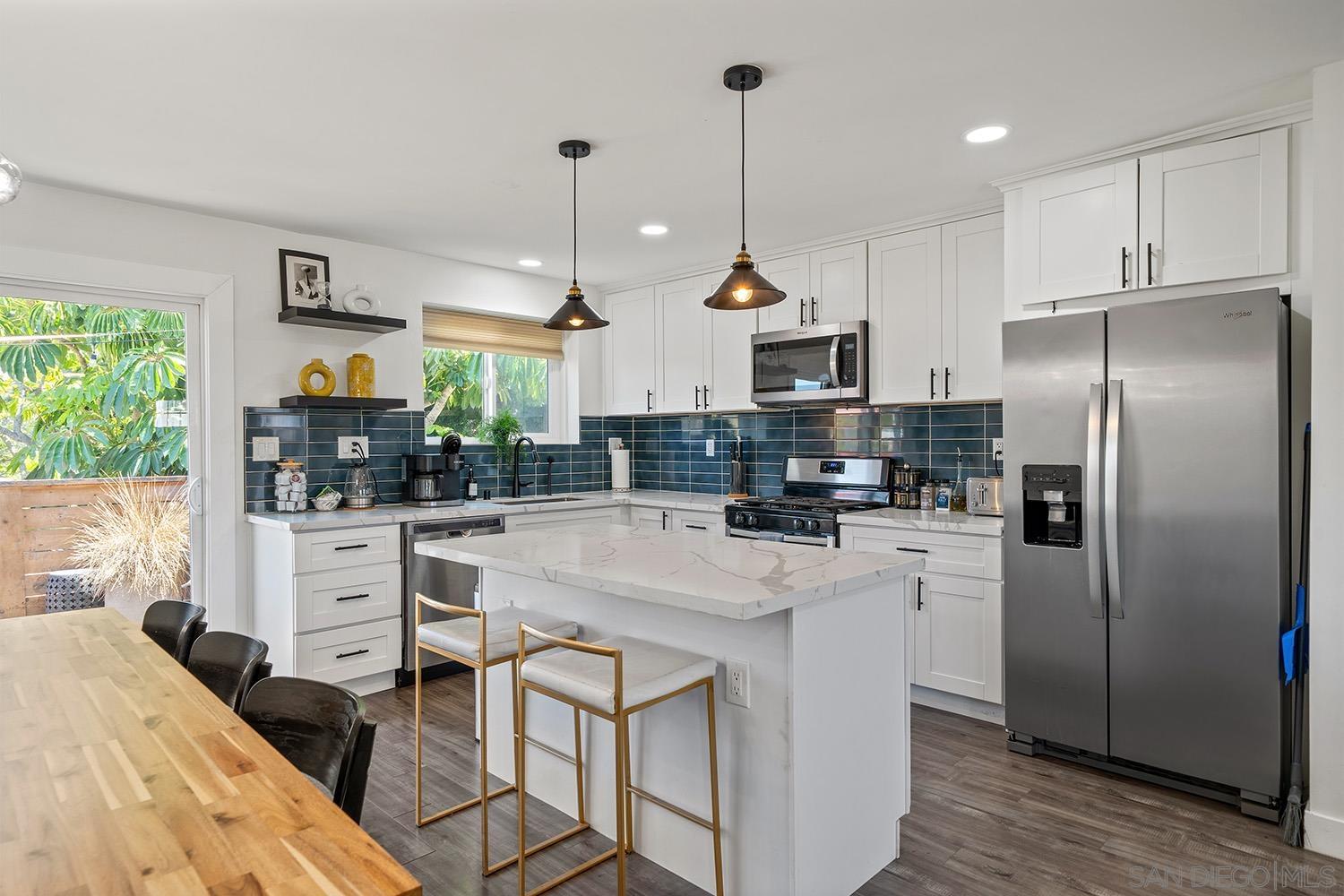 Detail Gallery Image 4 of 75 For 3109  Hawk, San Diego,  CA 92103 - – Beds | – Baths