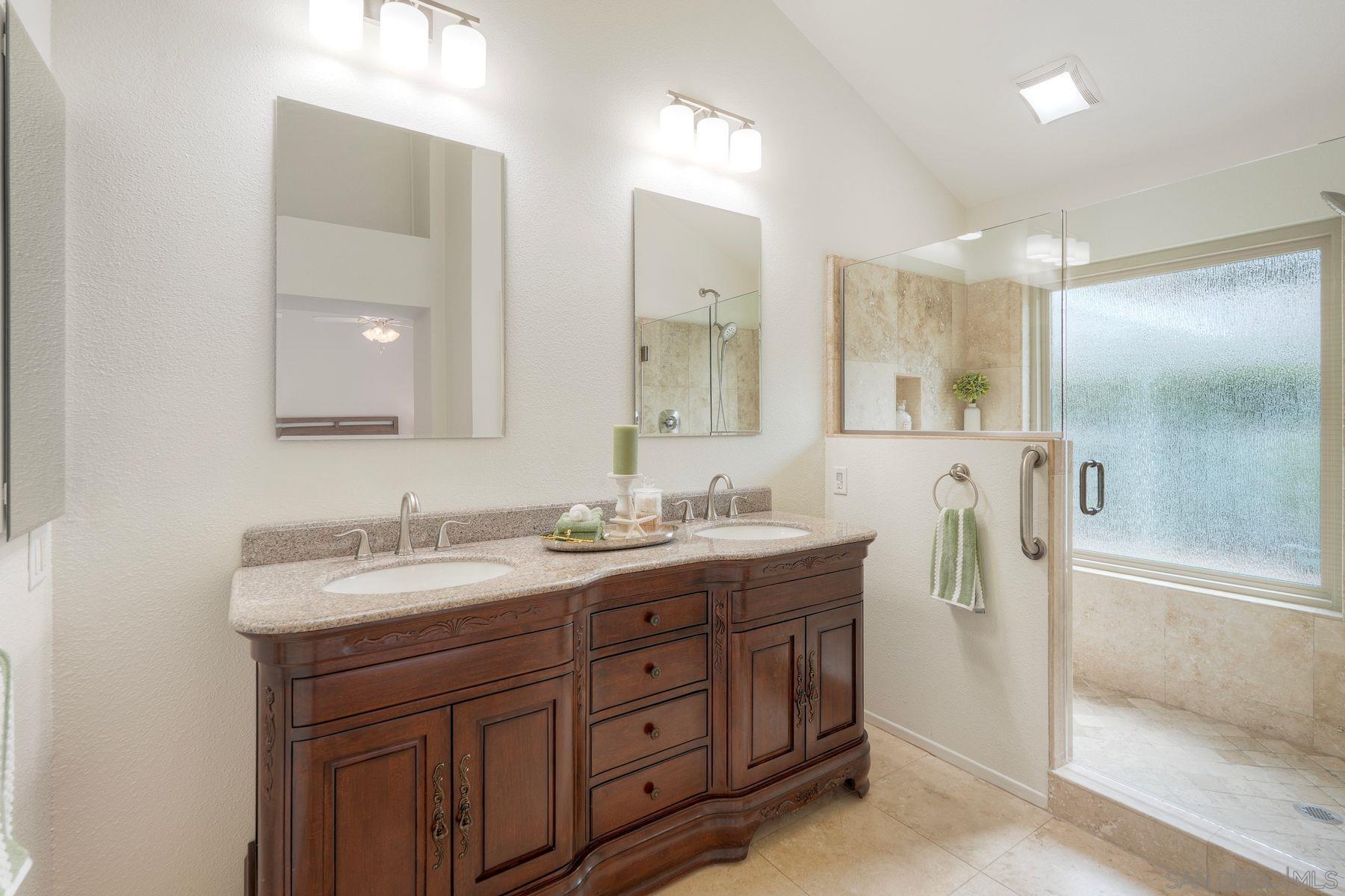 Detail Gallery Image 12 of 37 For 12521  Camberwell Court, San Diego,  CA 92128 - 4 Beds | 2 Baths