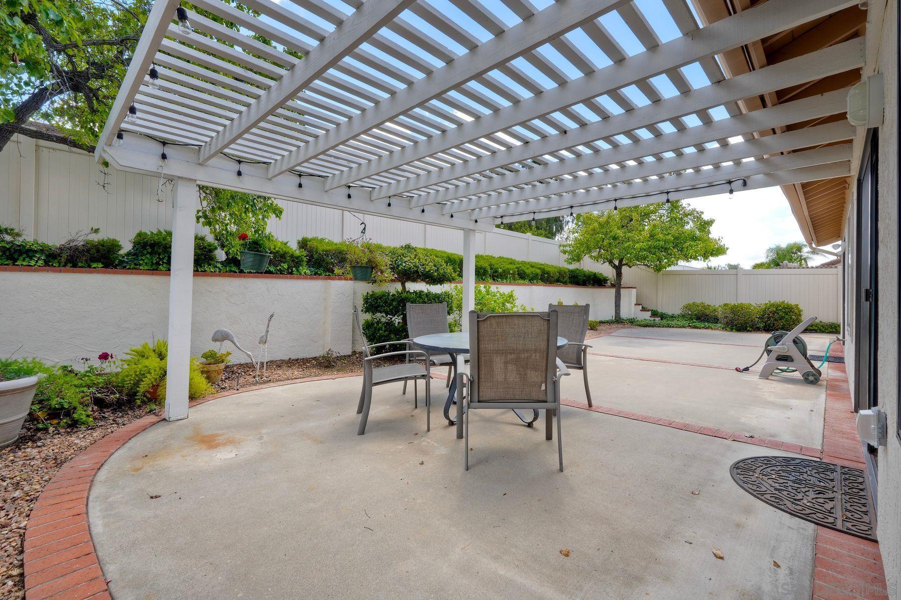 Detail Gallery Image 31 of 37 For 12521  Camberwell Court, San Diego,  CA 92128 - 4 Beds | 2 Baths