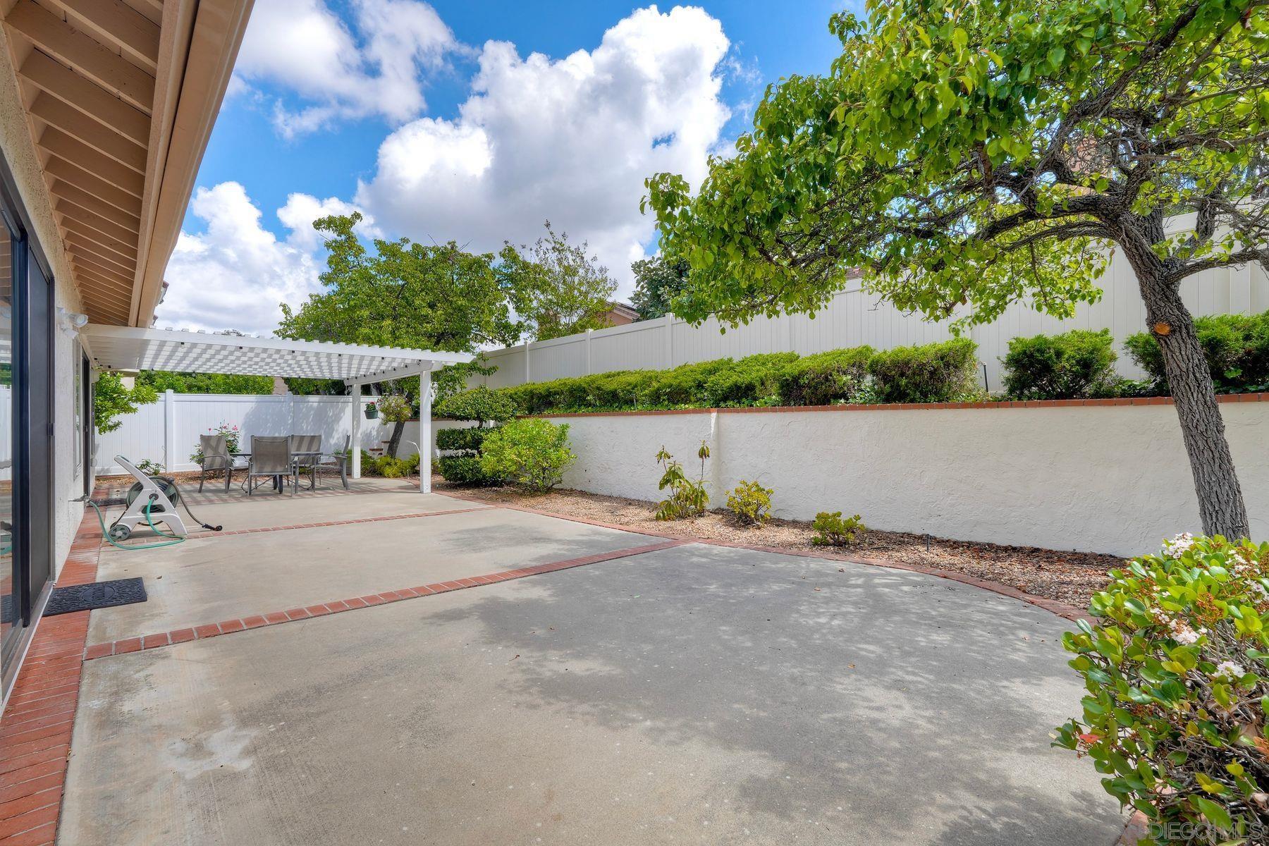 Detail Gallery Image 32 of 37 For 12521  Camberwell Court, San Diego,  CA 92128 - 4 Beds | 2 Baths