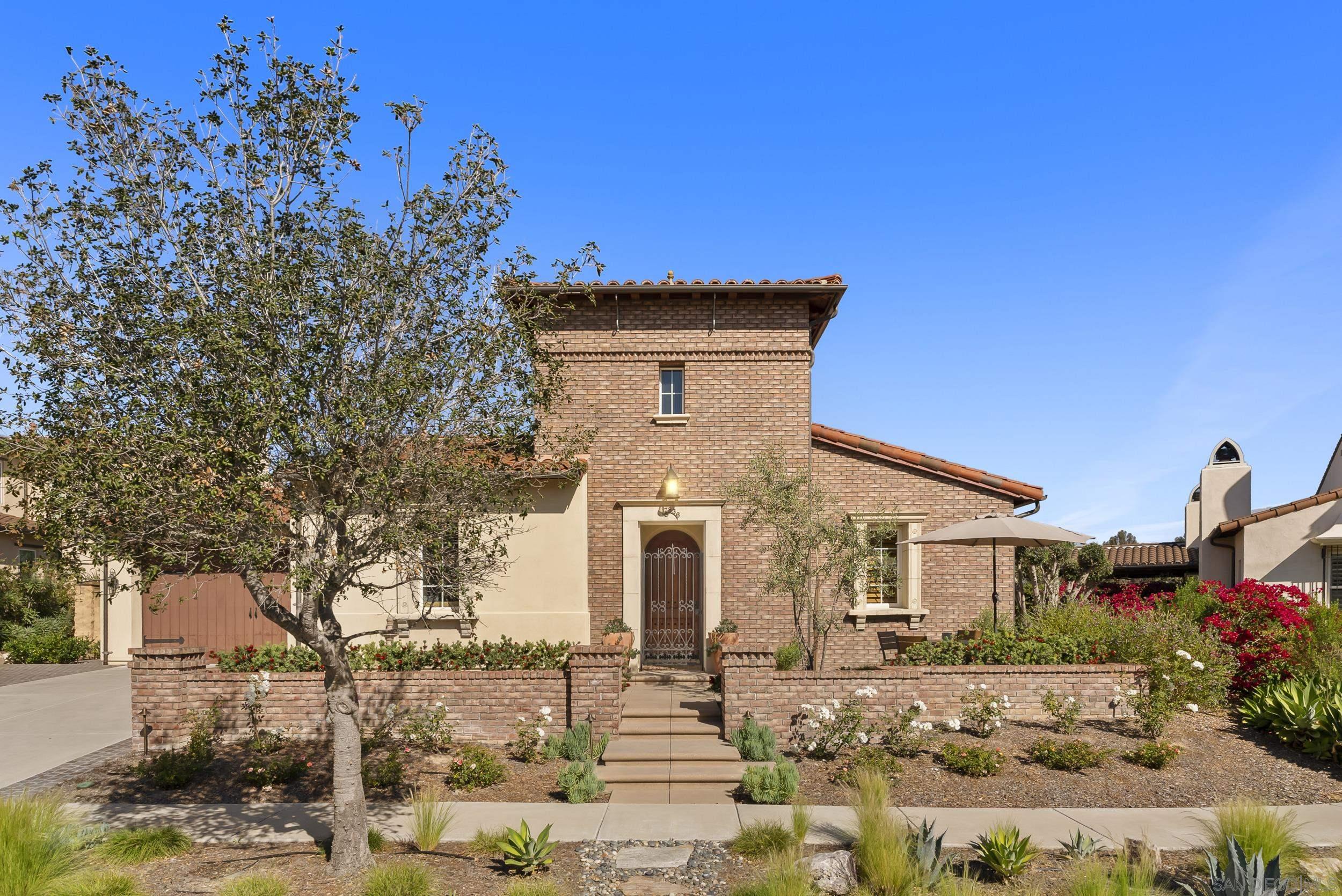 Detail Gallery Image 1 of 28 For 7836  Vista Lazanja, San Diego,  CA 92127 - 4 Beds | 3/1 Baths