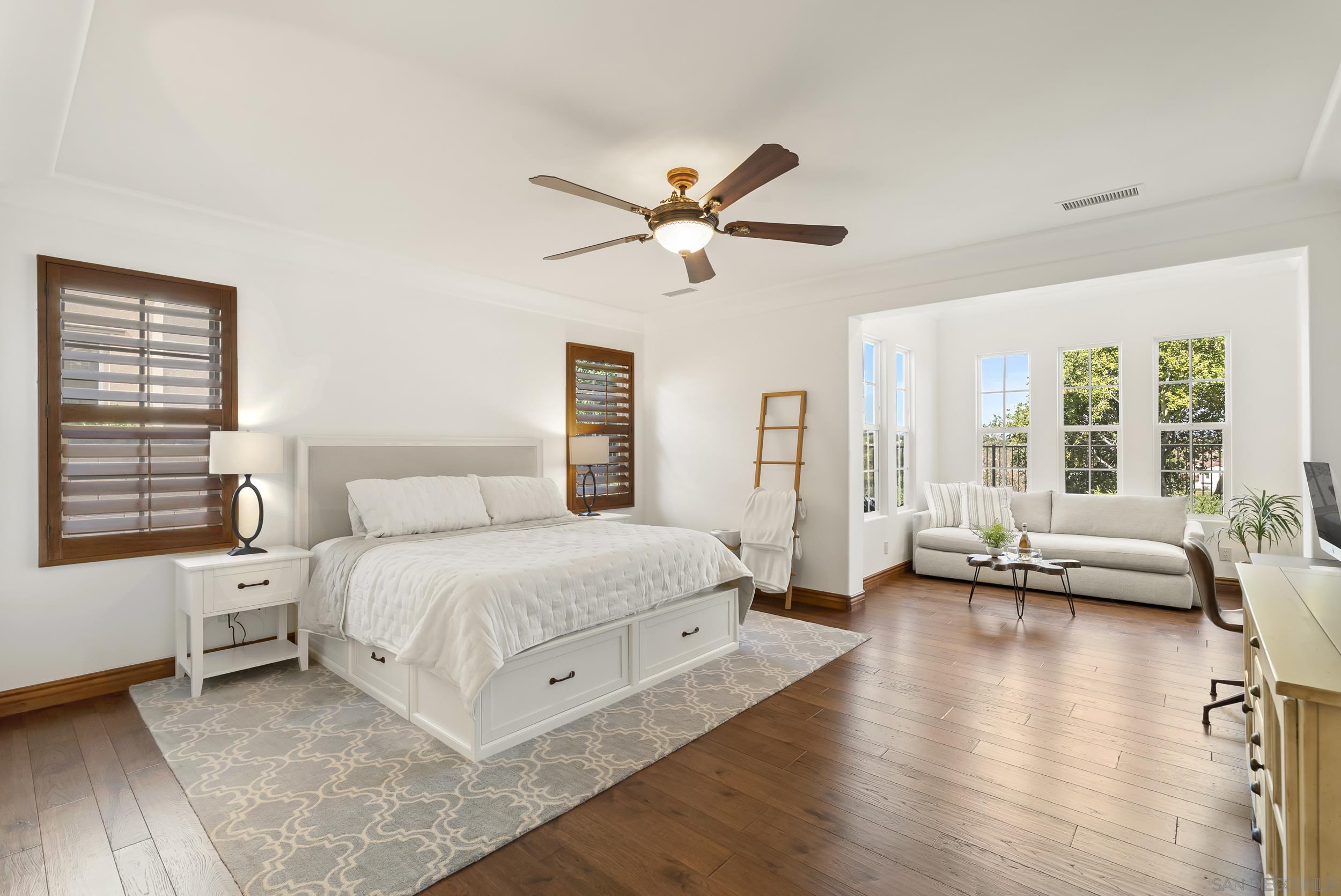 Detail Gallery Image 13 of 28 For 7836  Vista Lazanja, San Diego,  CA 92127 - 4 Beds | 3/1 Baths