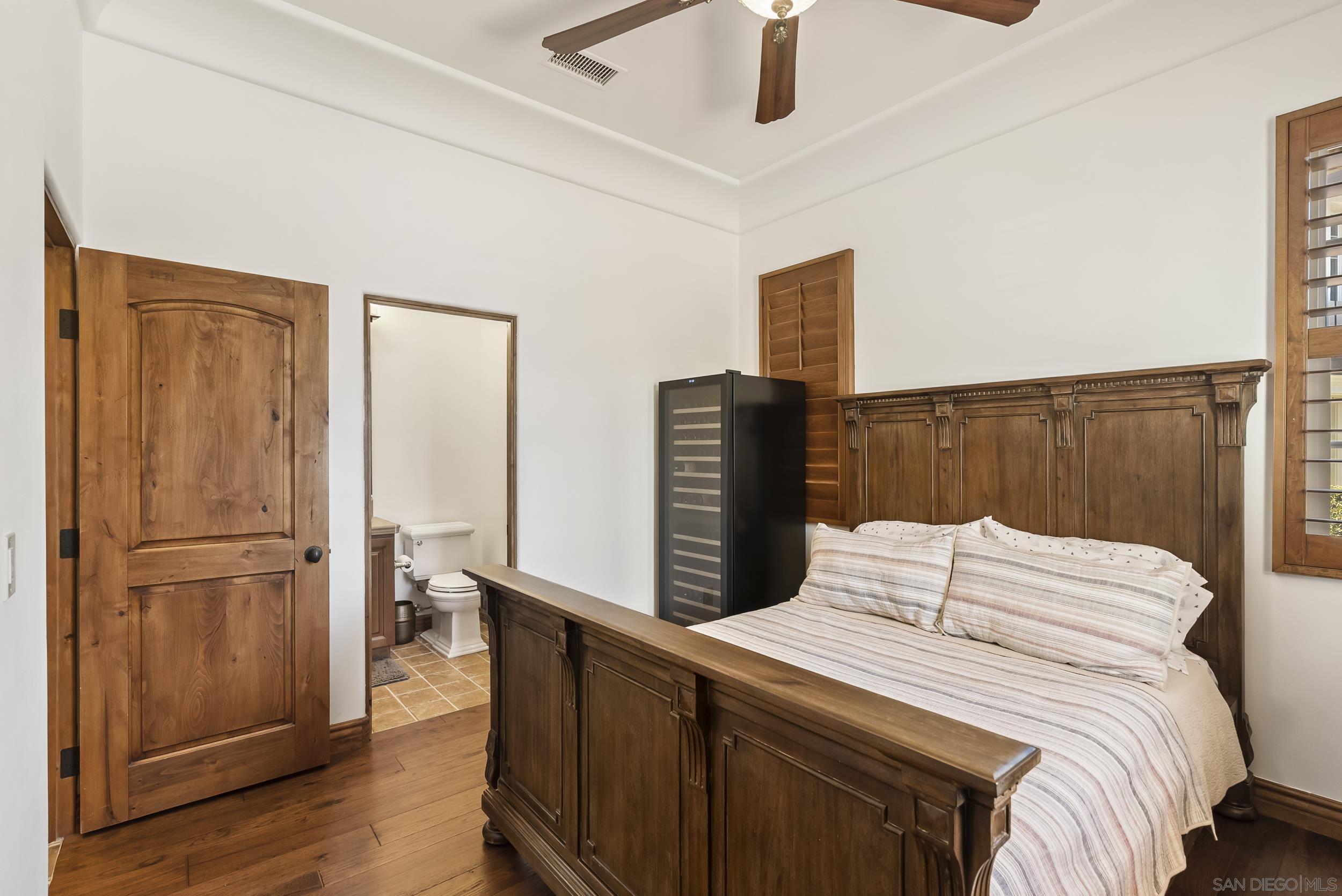 Detail Gallery Image 17 of 28 For 7836  Vista Lazanja, San Diego,  CA 92127 - 4 Beds | 3/1 Baths