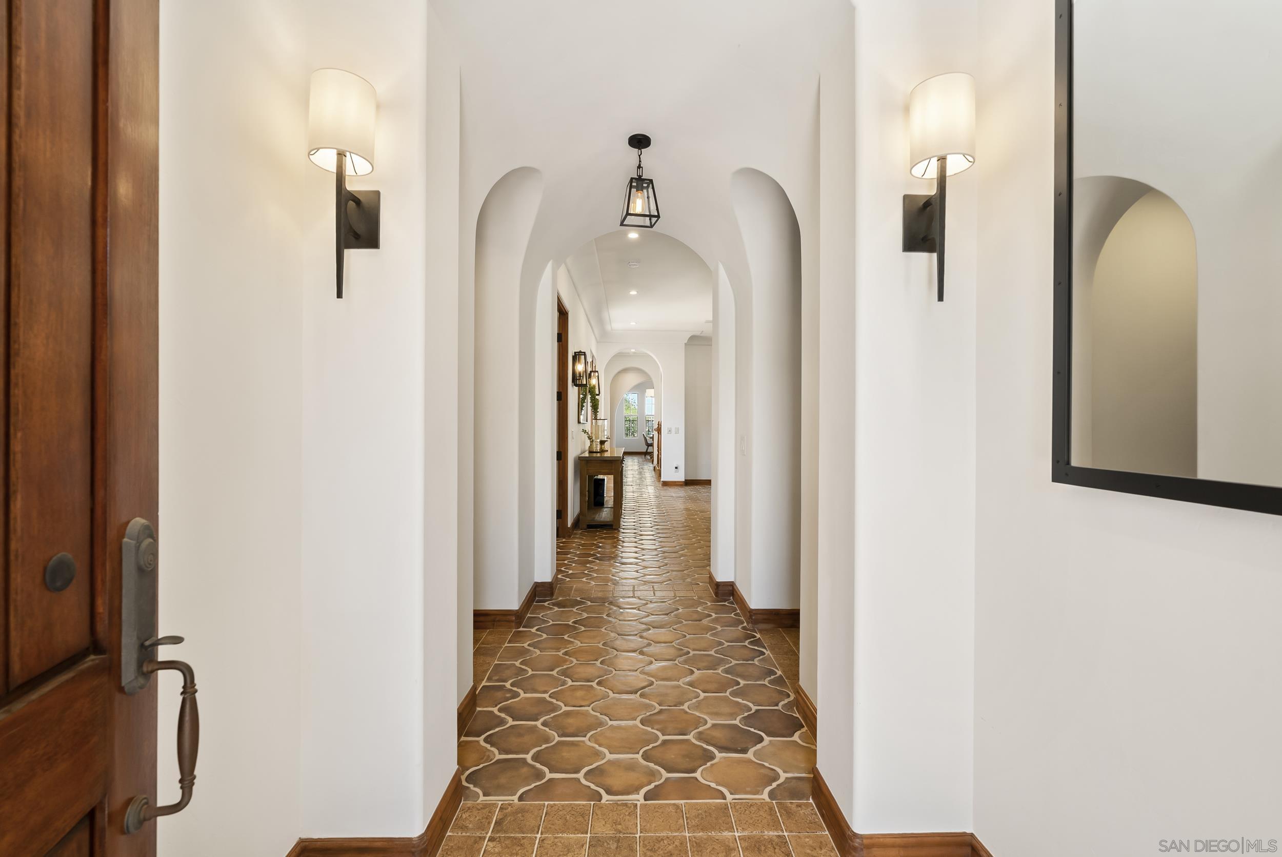 Detail Gallery Image 3 of 28 For 7836  Vista Lazanja, San Diego,  CA 92127 - 4 Beds | 3/1 Baths