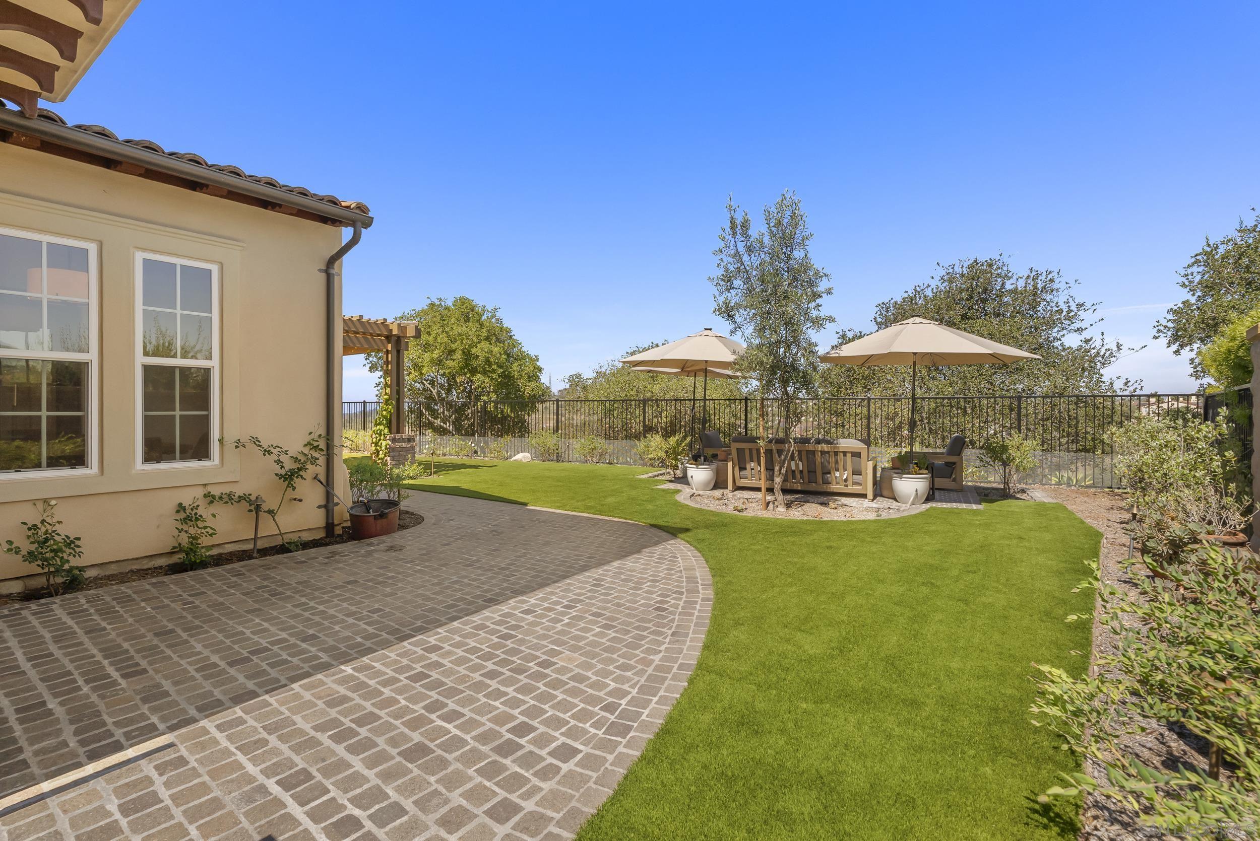 Detail Gallery Image 25 of 28 For 7836  Vista Lazanja, San Diego,  CA 92127 - 4 Beds | 3/1 Baths