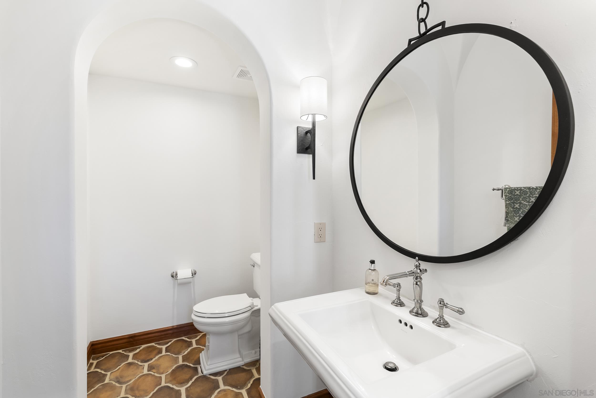 Detail Gallery Image 8 of 28 For 7836  Vista Lazanja, San Diego,  CA 92127 - 4 Beds | 3/1 Baths