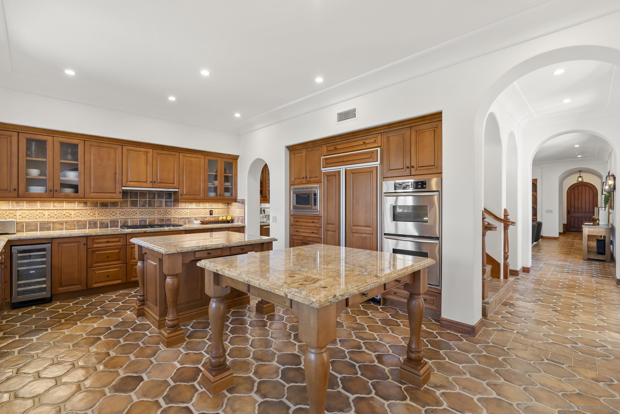 Detail Gallery Image 10 of 28 For 7836  Vista Lazanja, San Diego,  CA 92127 - 4 Beds | 3/1 Baths