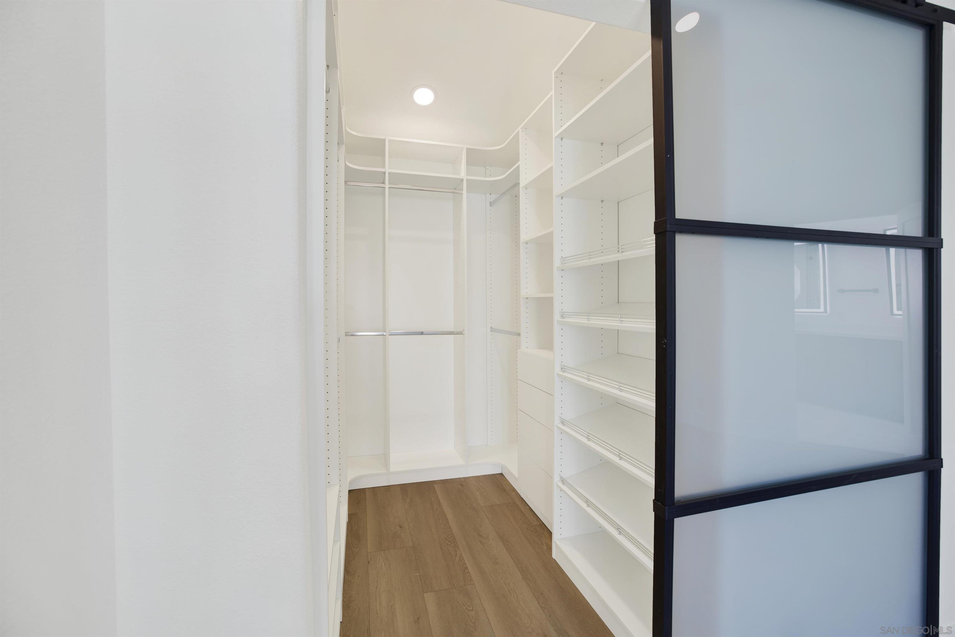 Detail Gallery Image 12 of 25 For 12523  El Camino Real  a,  San Diego,  CA 92130 - 3 Beds | 3 Baths