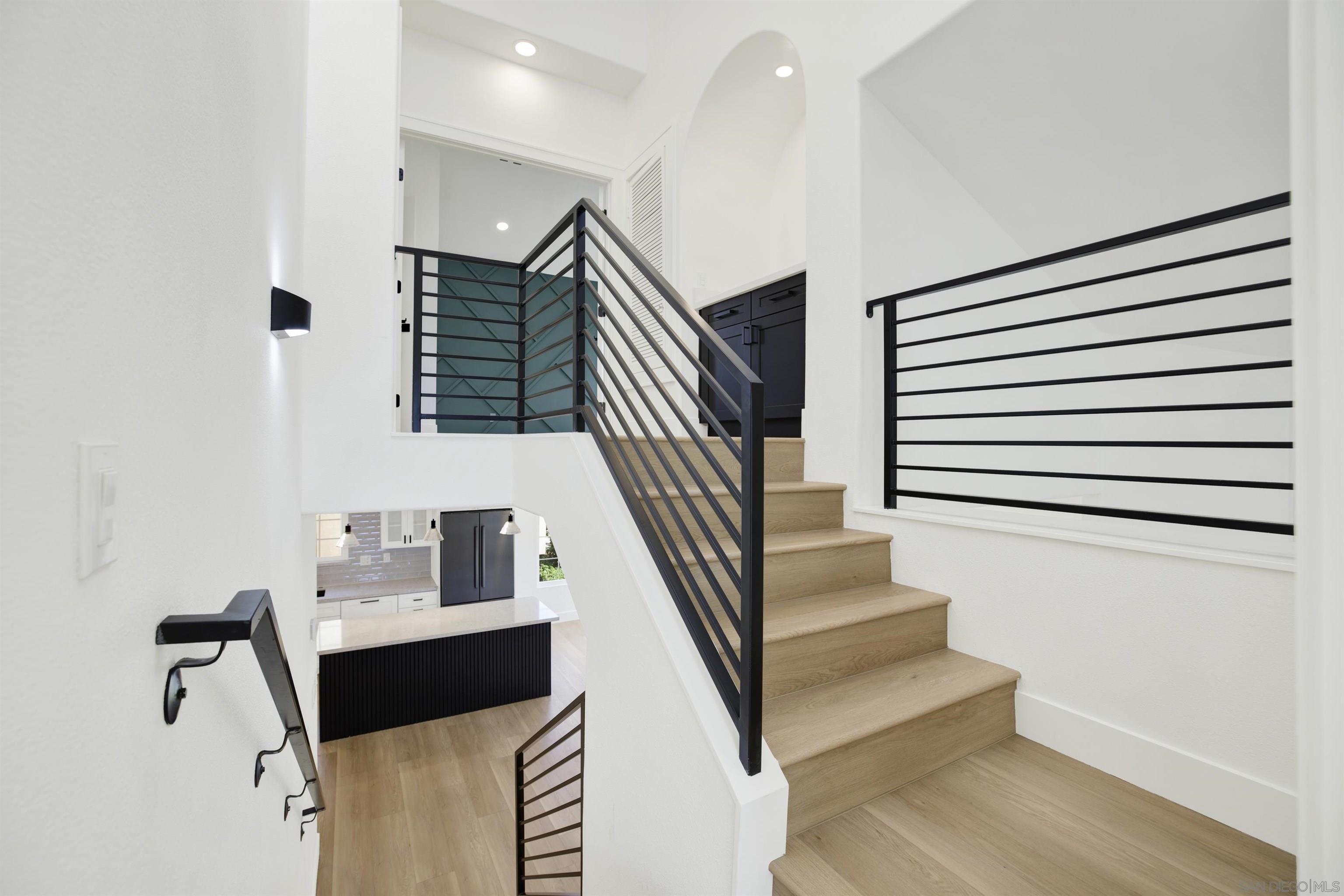 Detail Gallery Image 20 of 25 For 12523  El Camino Real  a,  San Diego,  CA 92130 - 3 Beds | 3 Baths